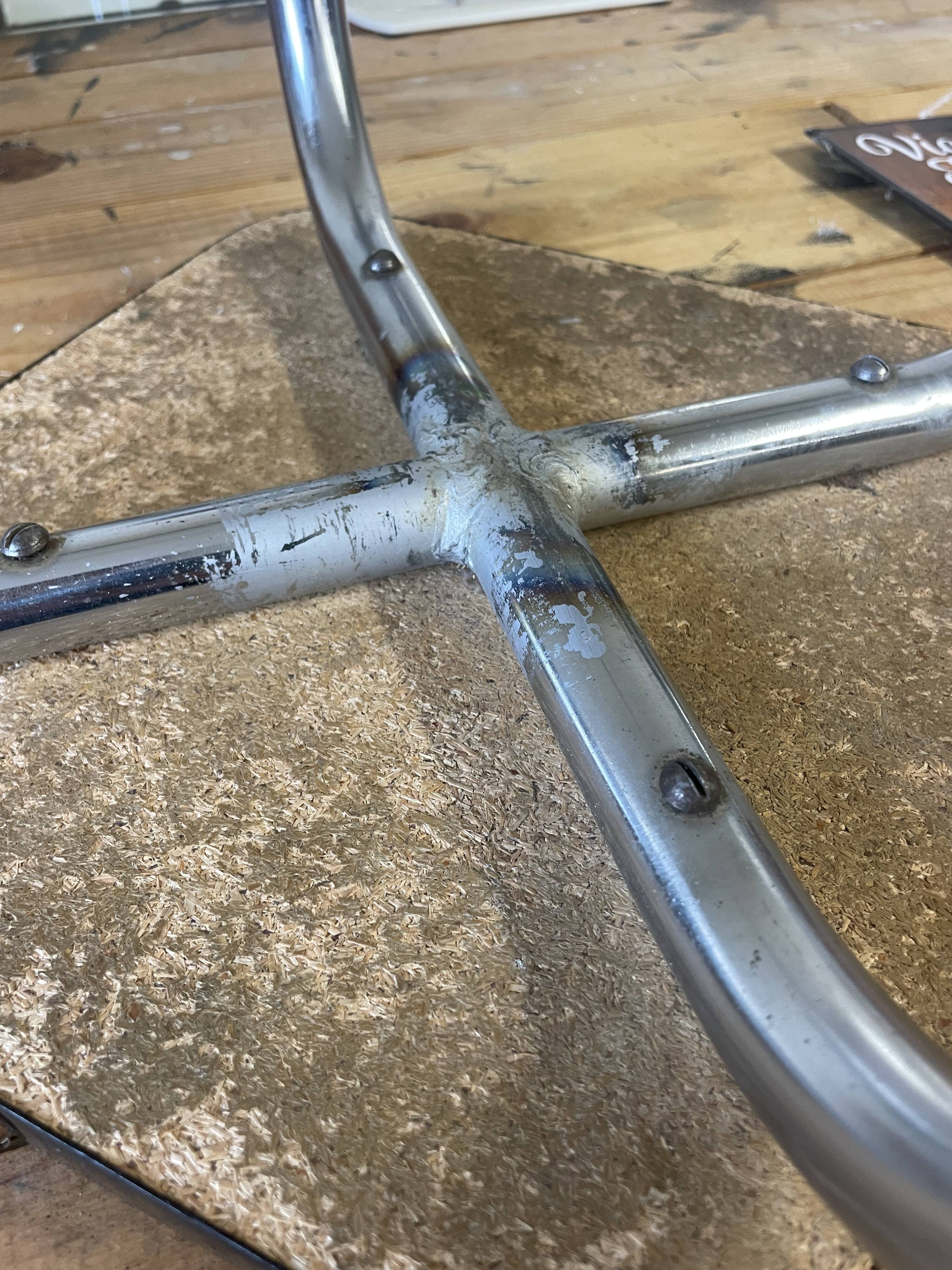 Set of green Formica stools 27 x 44