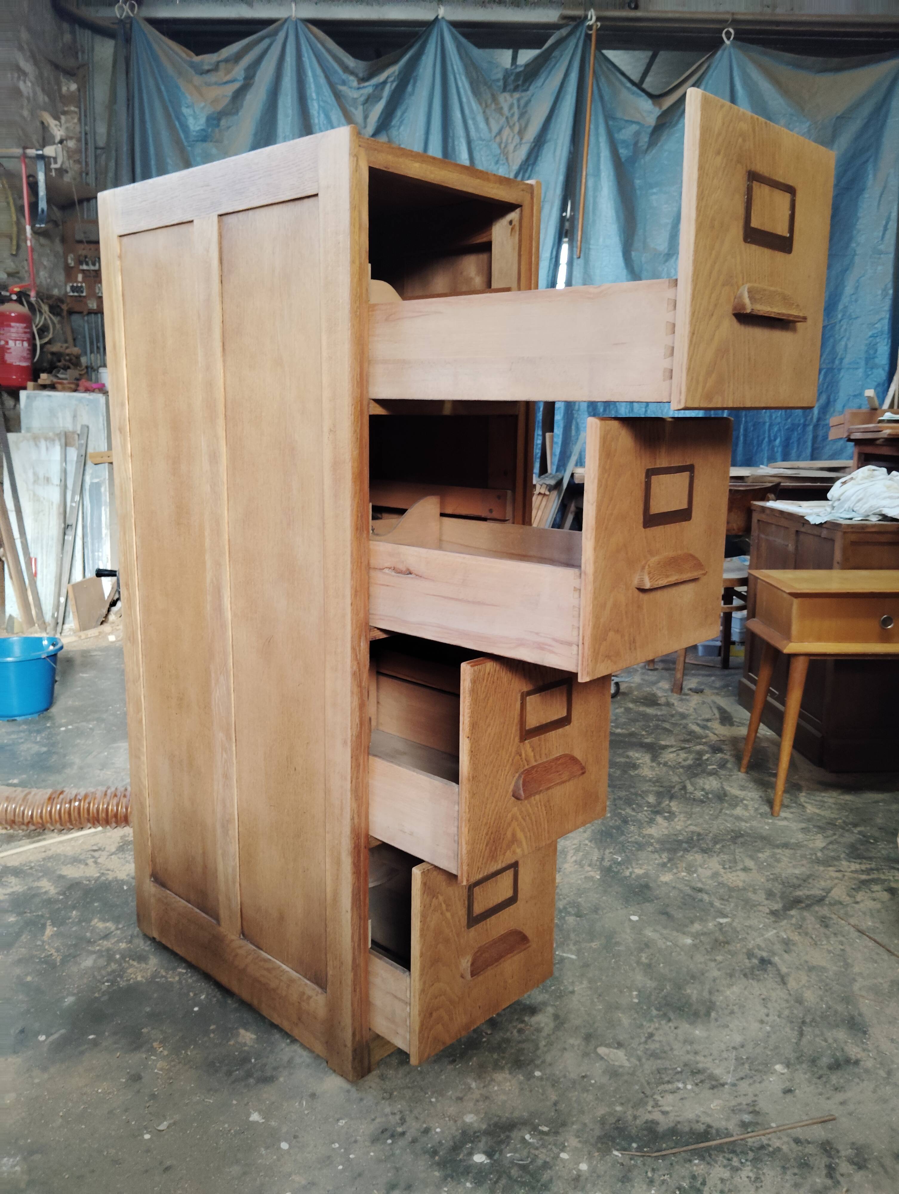 Filing cabinet - Storage furniture