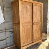 Parisian wardrobe with sliding doors