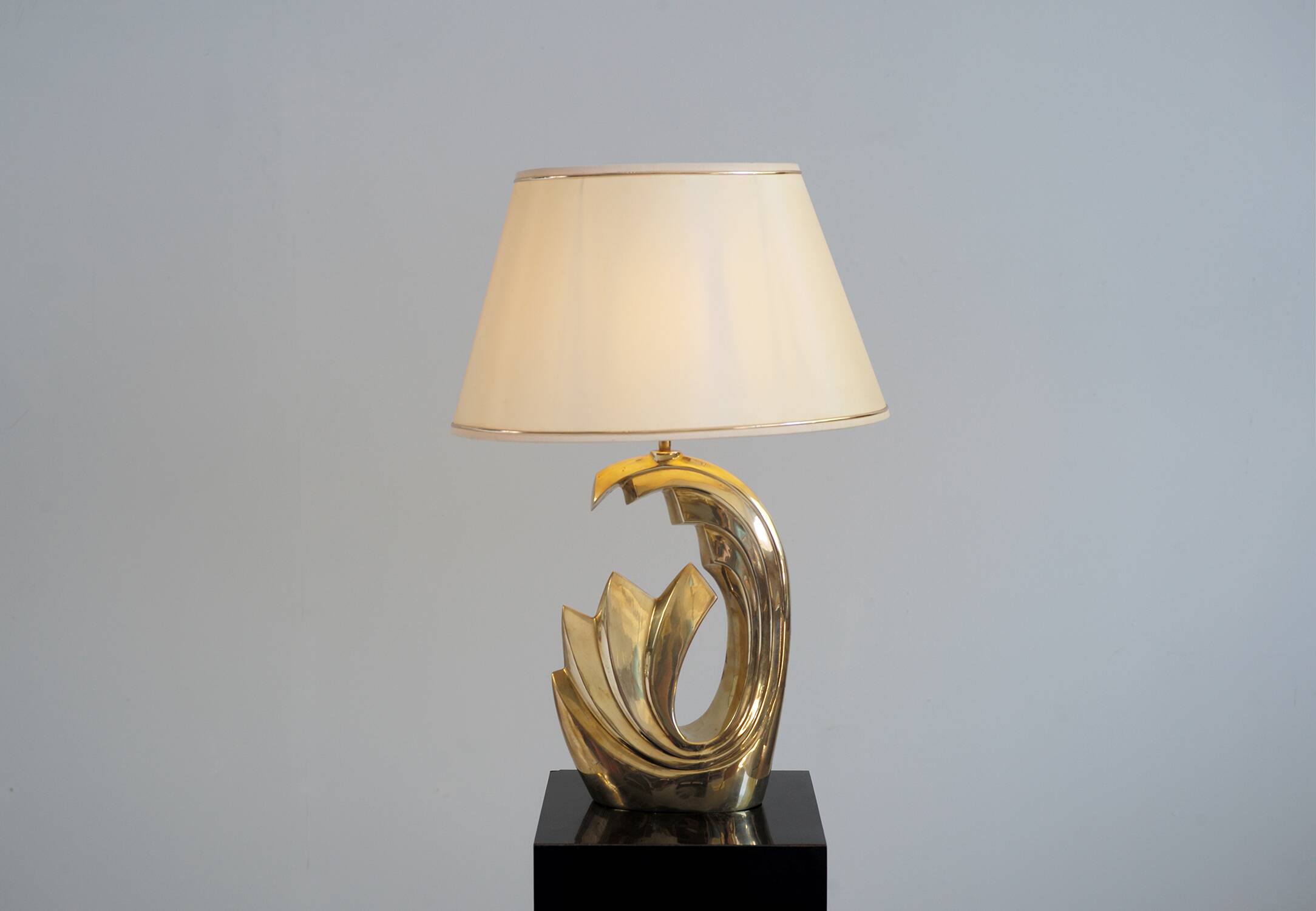 Living room lamp in golden brass