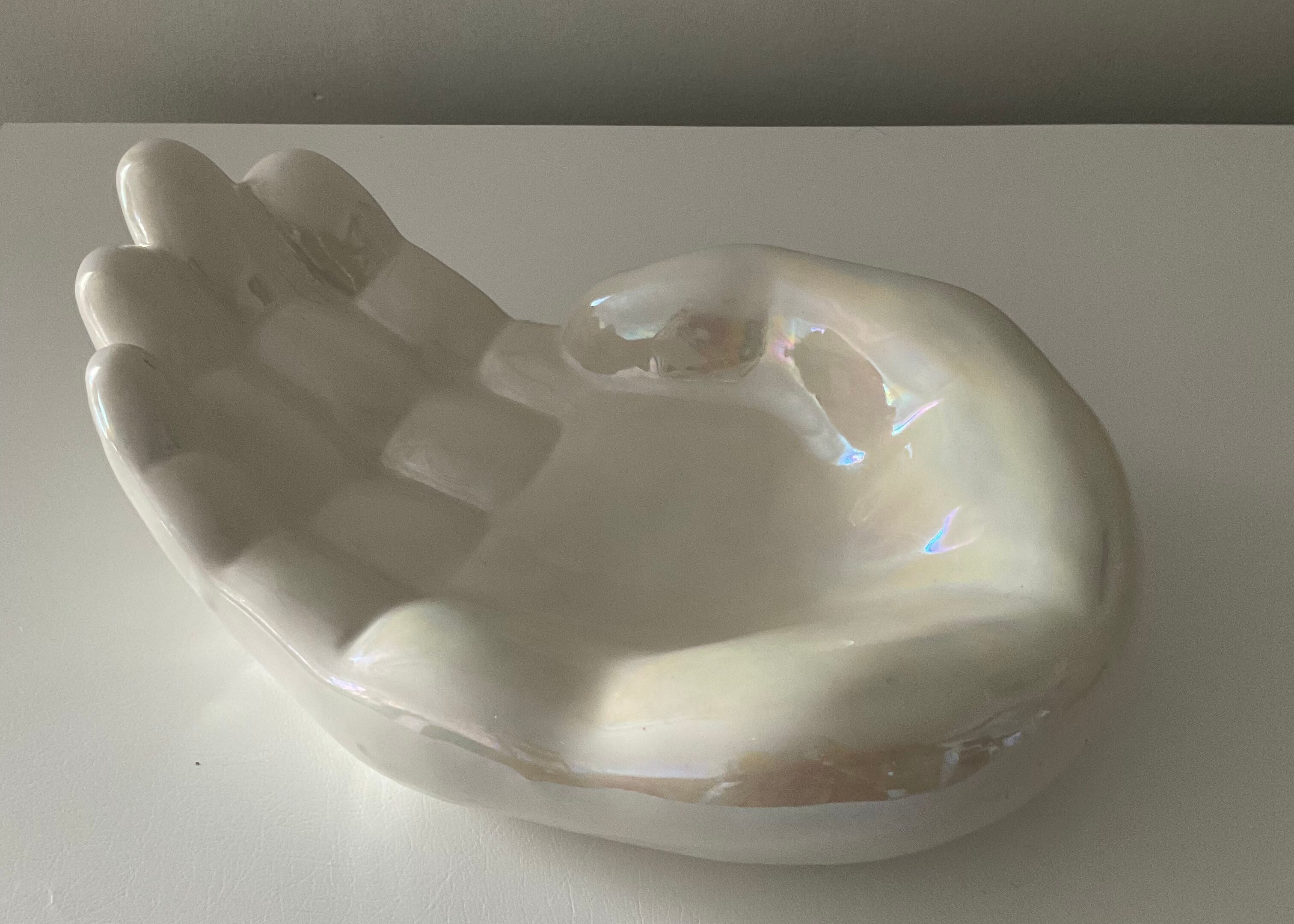 Pocket empty ceramic hand from the 70s