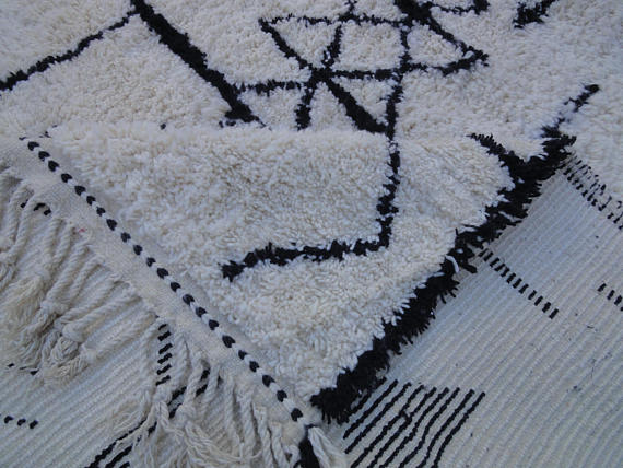 Beniouarin carpet 355x252 cm