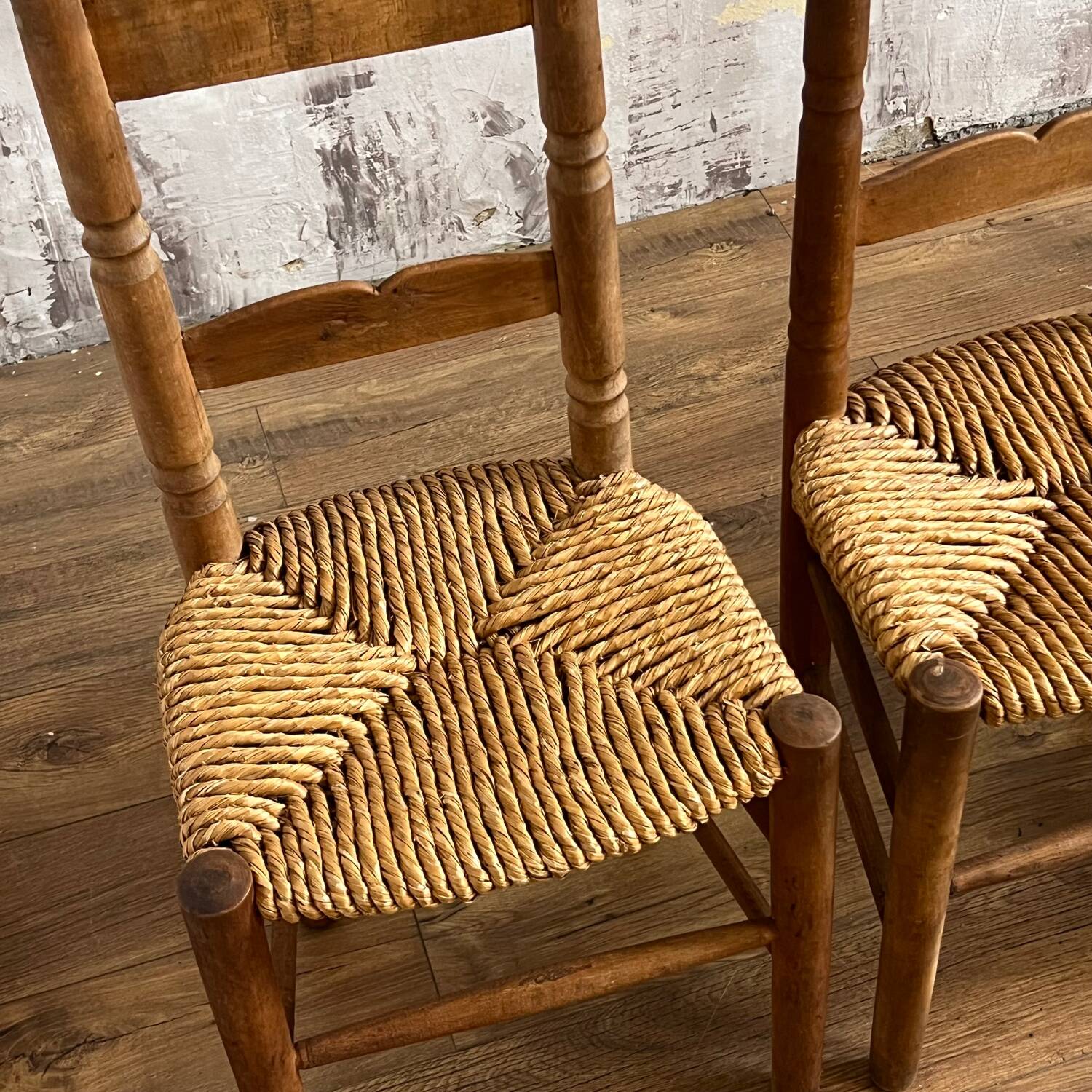 4 Folk Art chairs in wood and straw