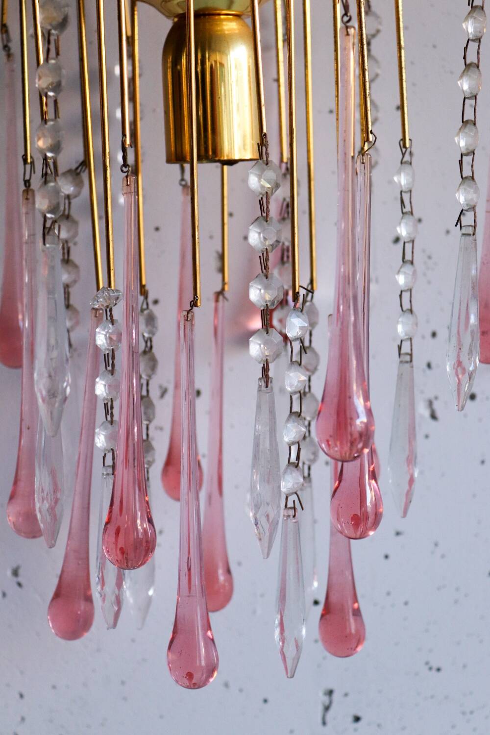 Murano crystal drop chandelier in pink