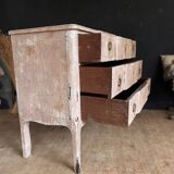 Patinated chest of drawers