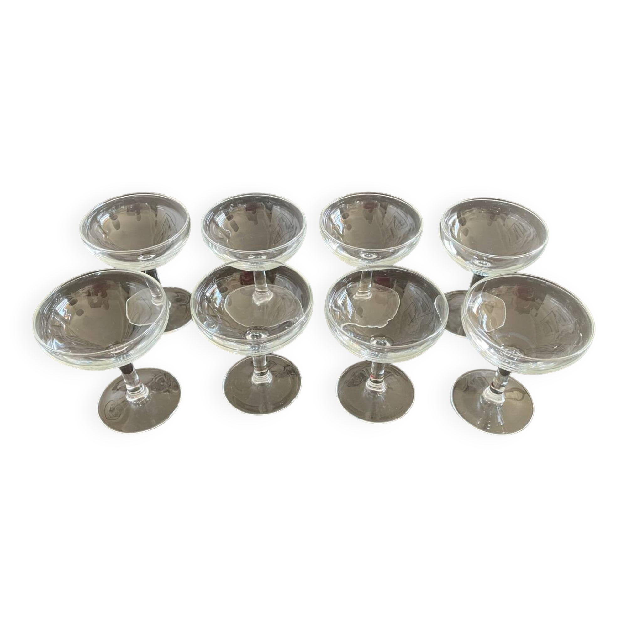 8 champagne glasses