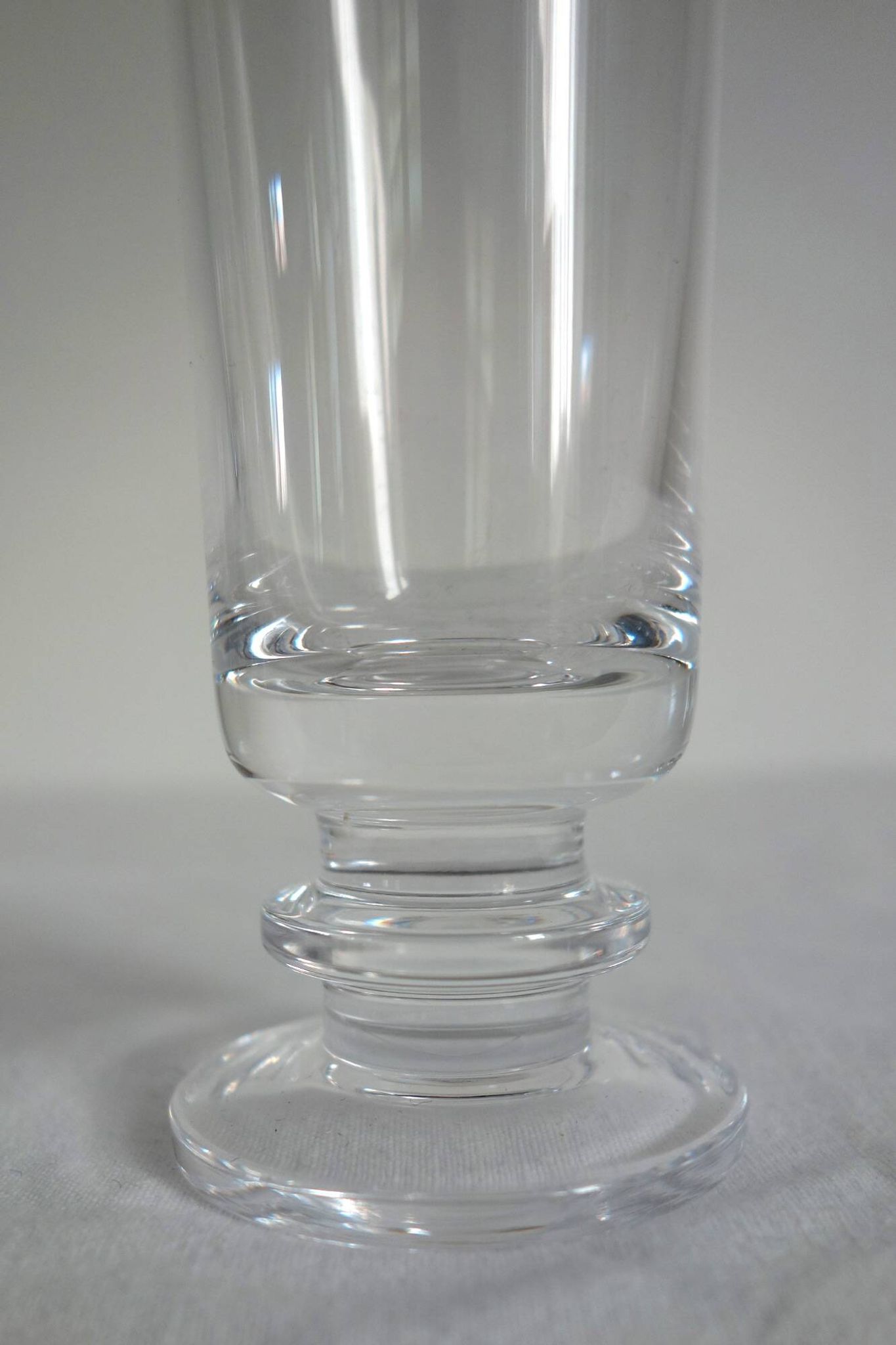 8 vintage Sèvres crystal champagne glasses, 1970s