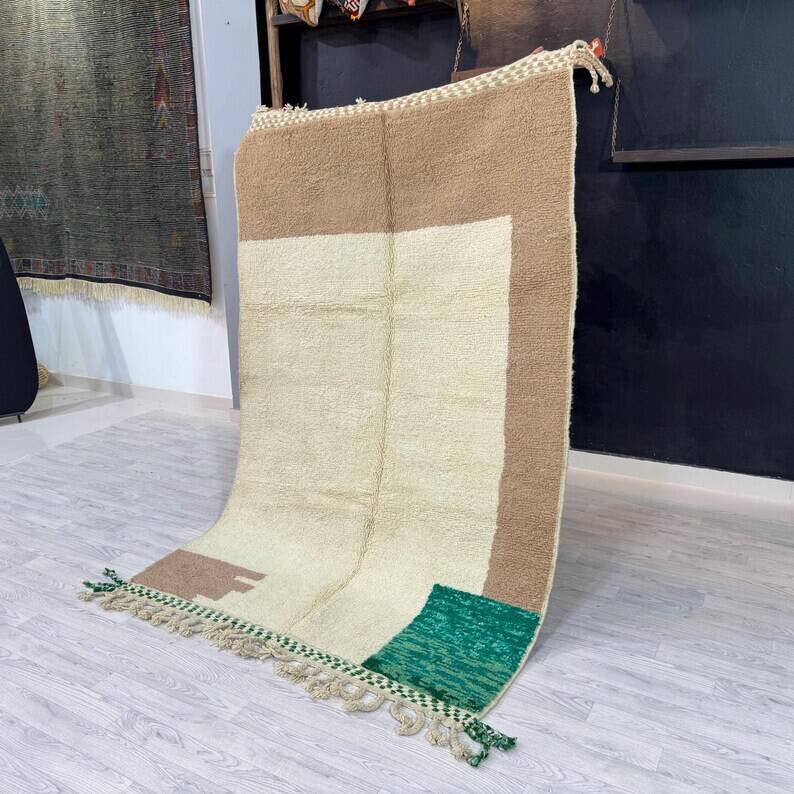 Traditional handmade Azilal rug size 200 x 300 cm