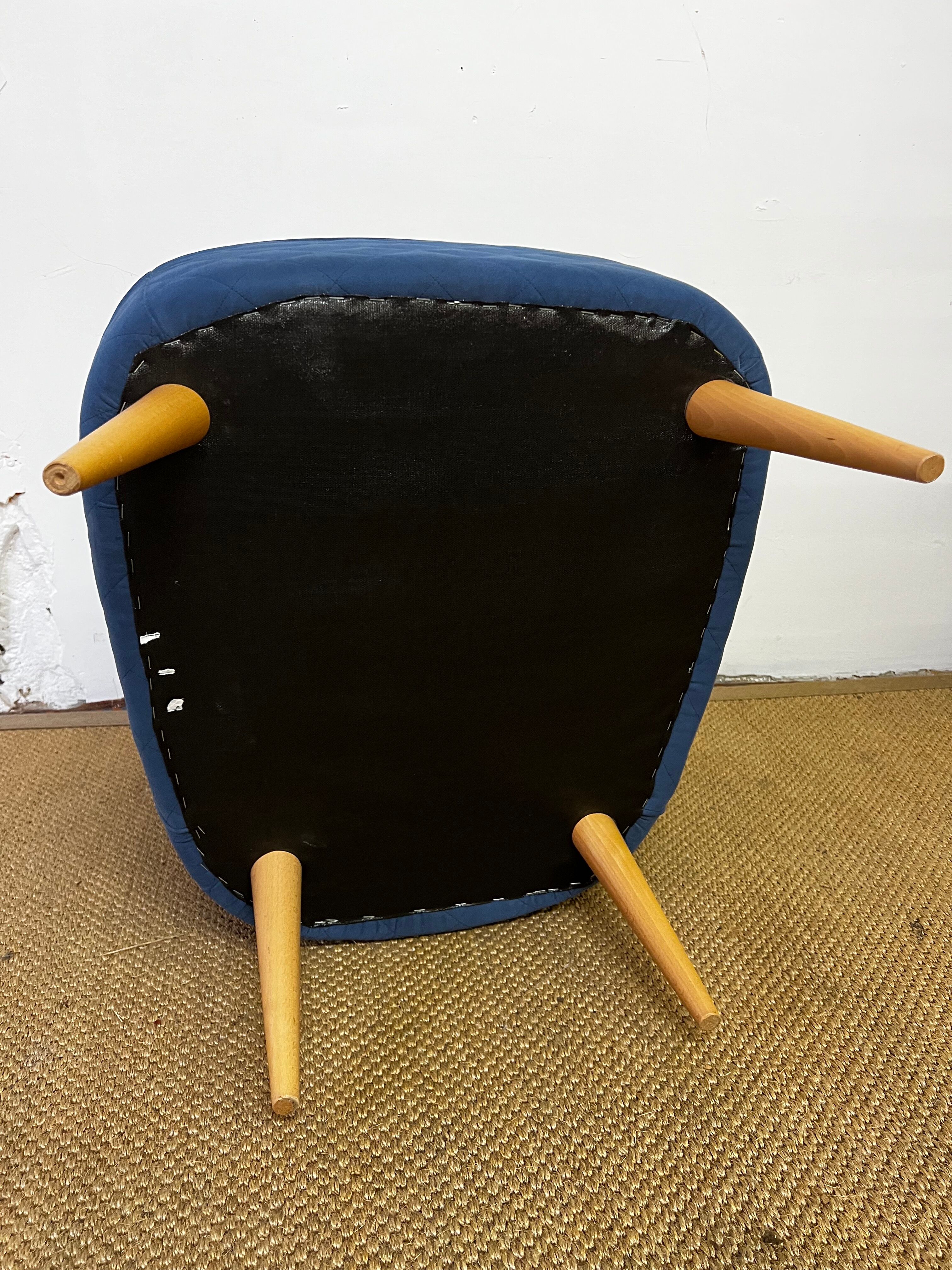 Vintage lounge chair