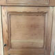 Petite armoire parisienne "bonnetière"