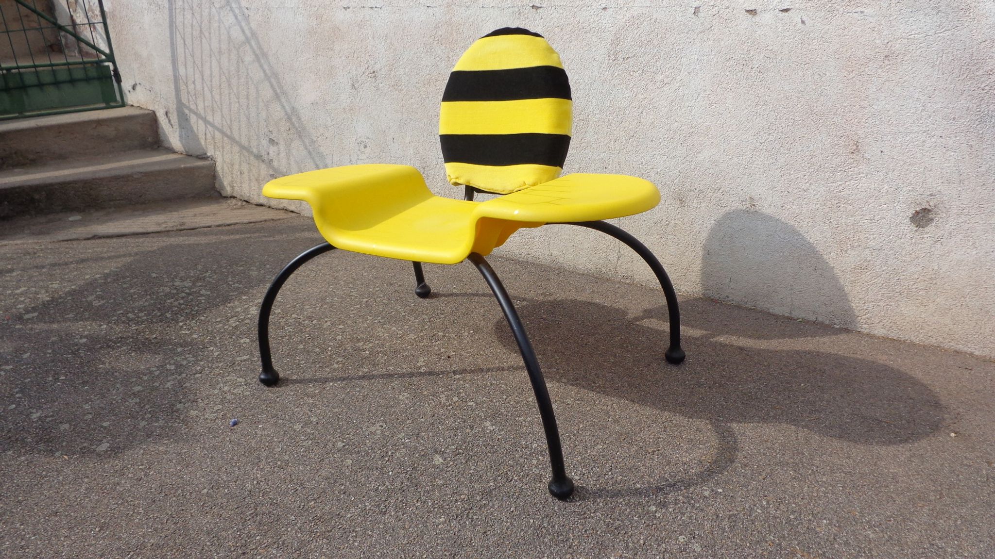 Mayan chair/office the bee