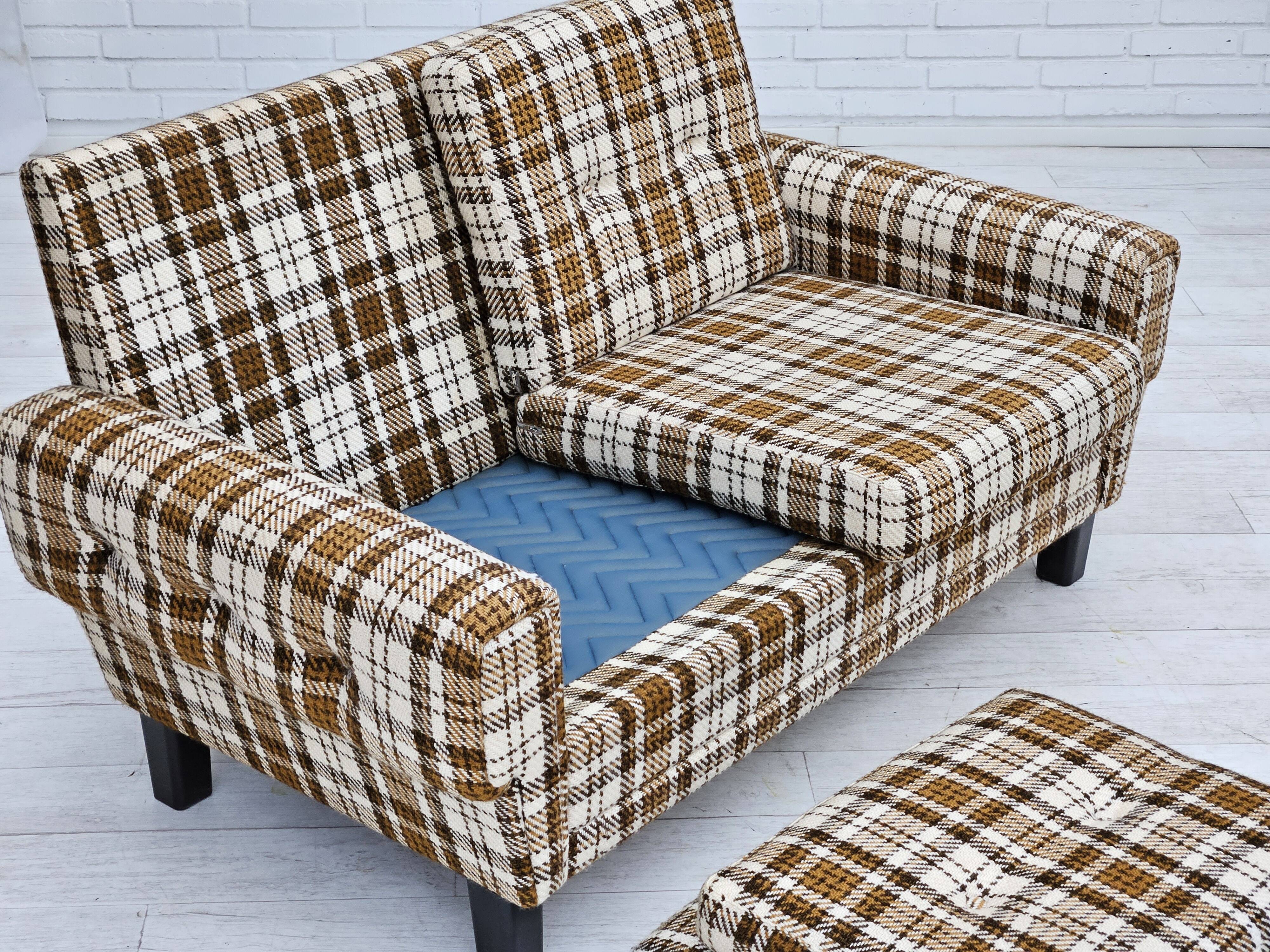 Années 1970, canapé danois 2 places