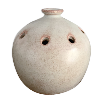 Vase sandstone flower base