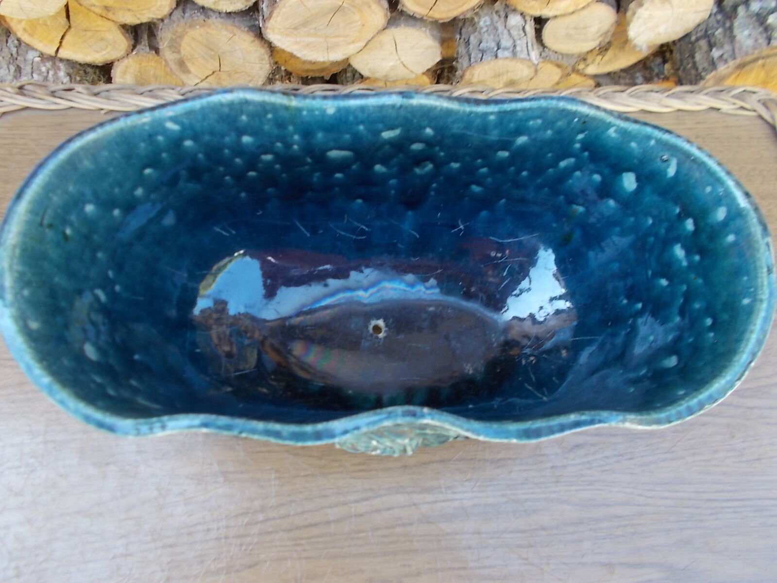 Gardener in blue earthenware