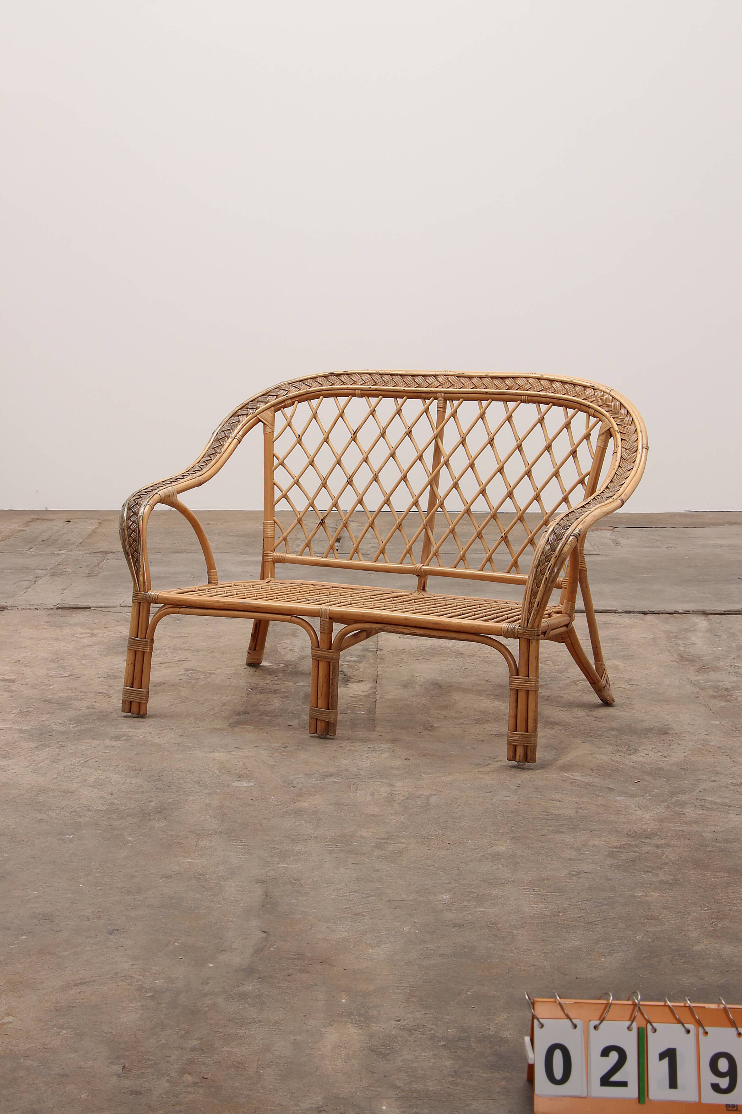 French Bohemian sofa made of bamboo from the 1960s.