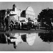 Jaipur, photograph of the palace of the winds and its reflection