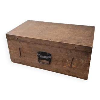 Suitcase, wooden trunk