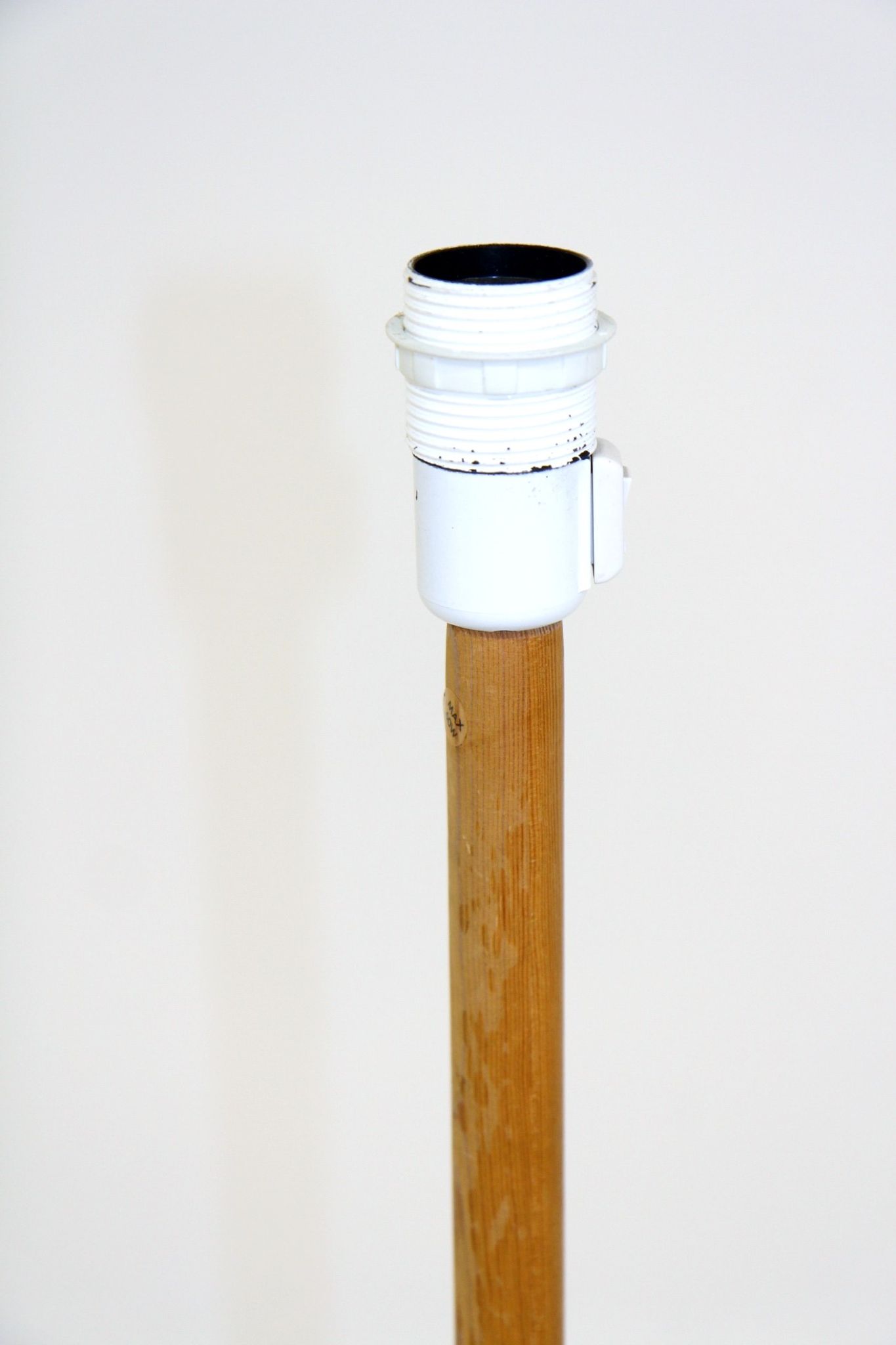 Pine floor lamp, Sweden, 1970