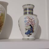 Asaitic vase signed