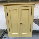 Mini medicine cabinet