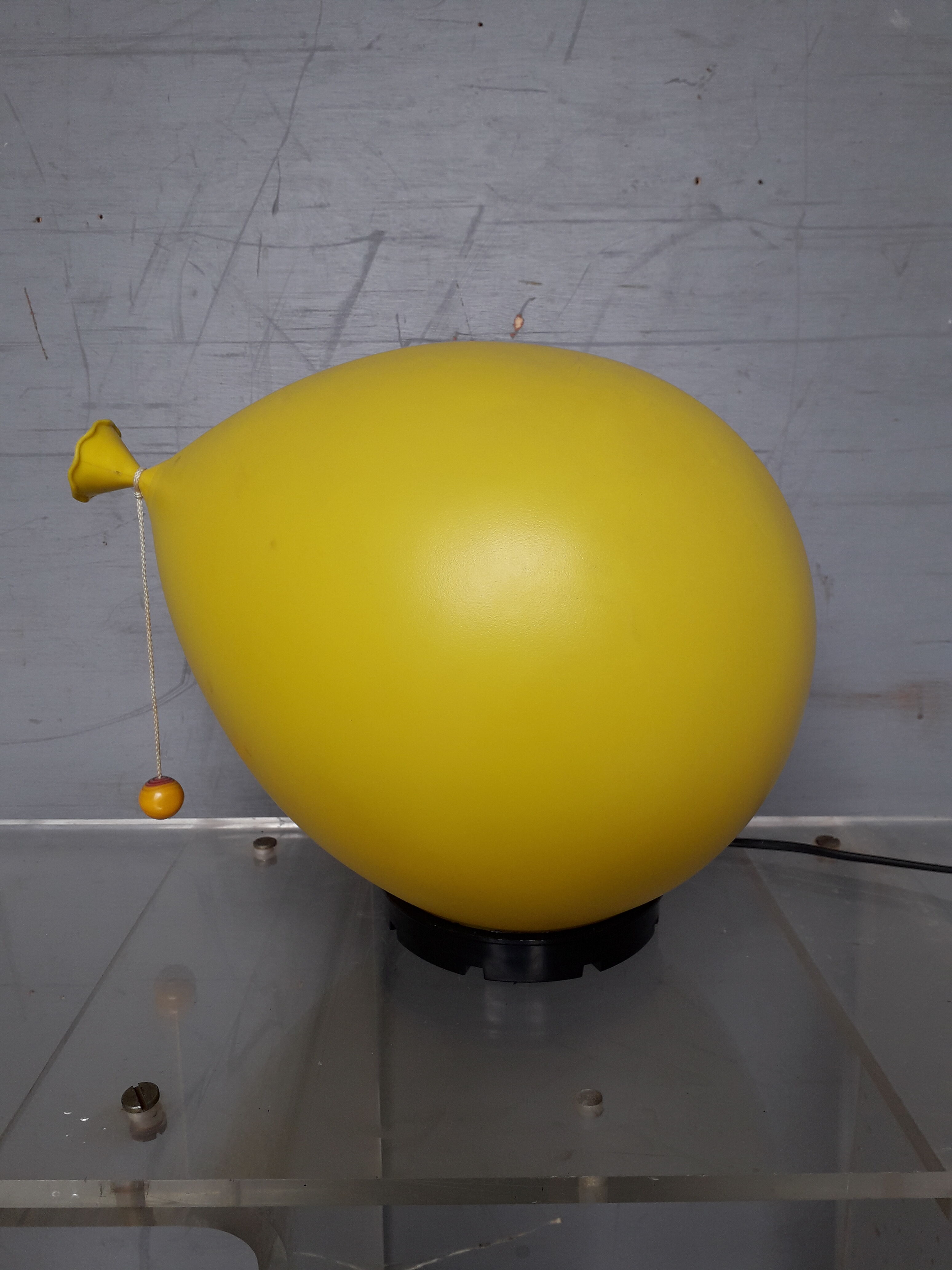 Lampe ballon design par Yves Christin pour Bilumen