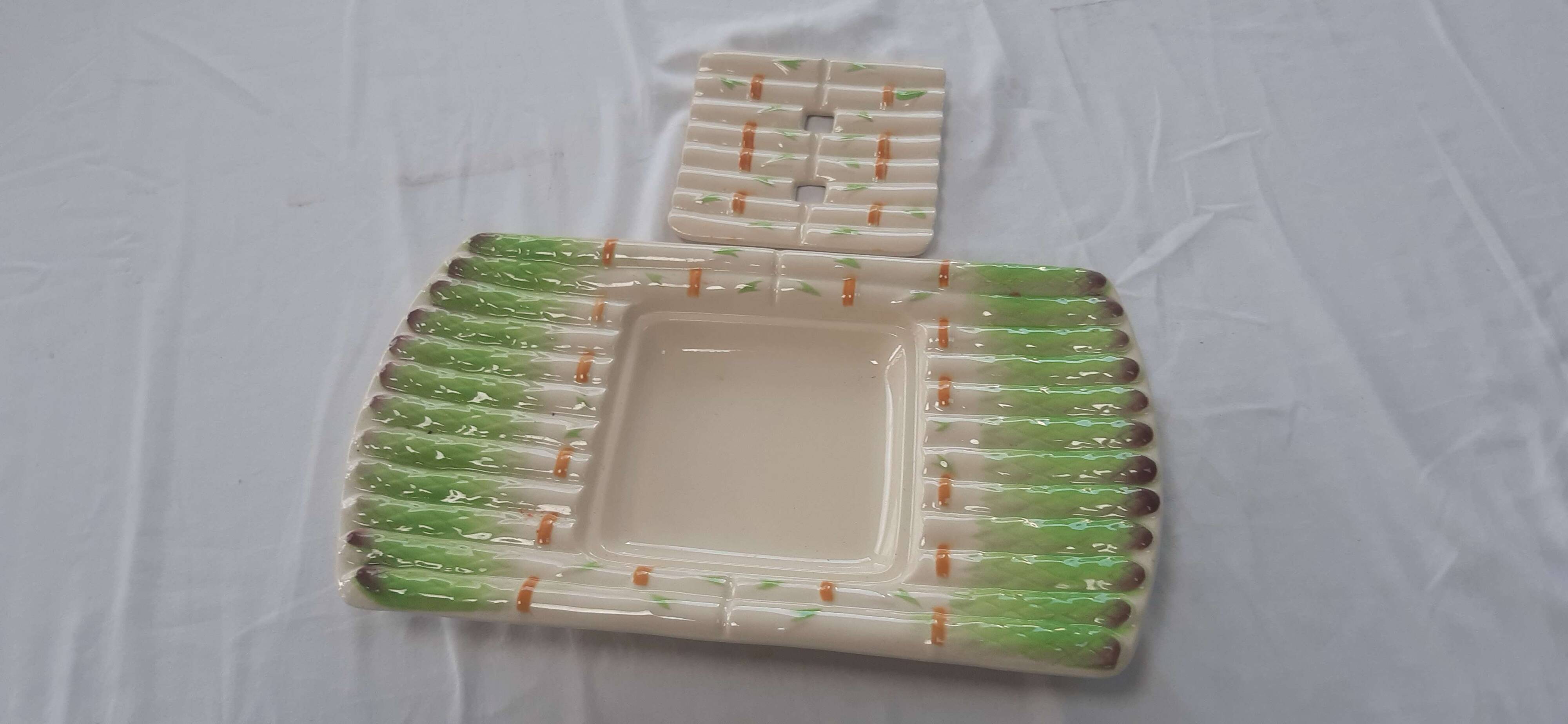 Large asparagus dish in Niderviller slip