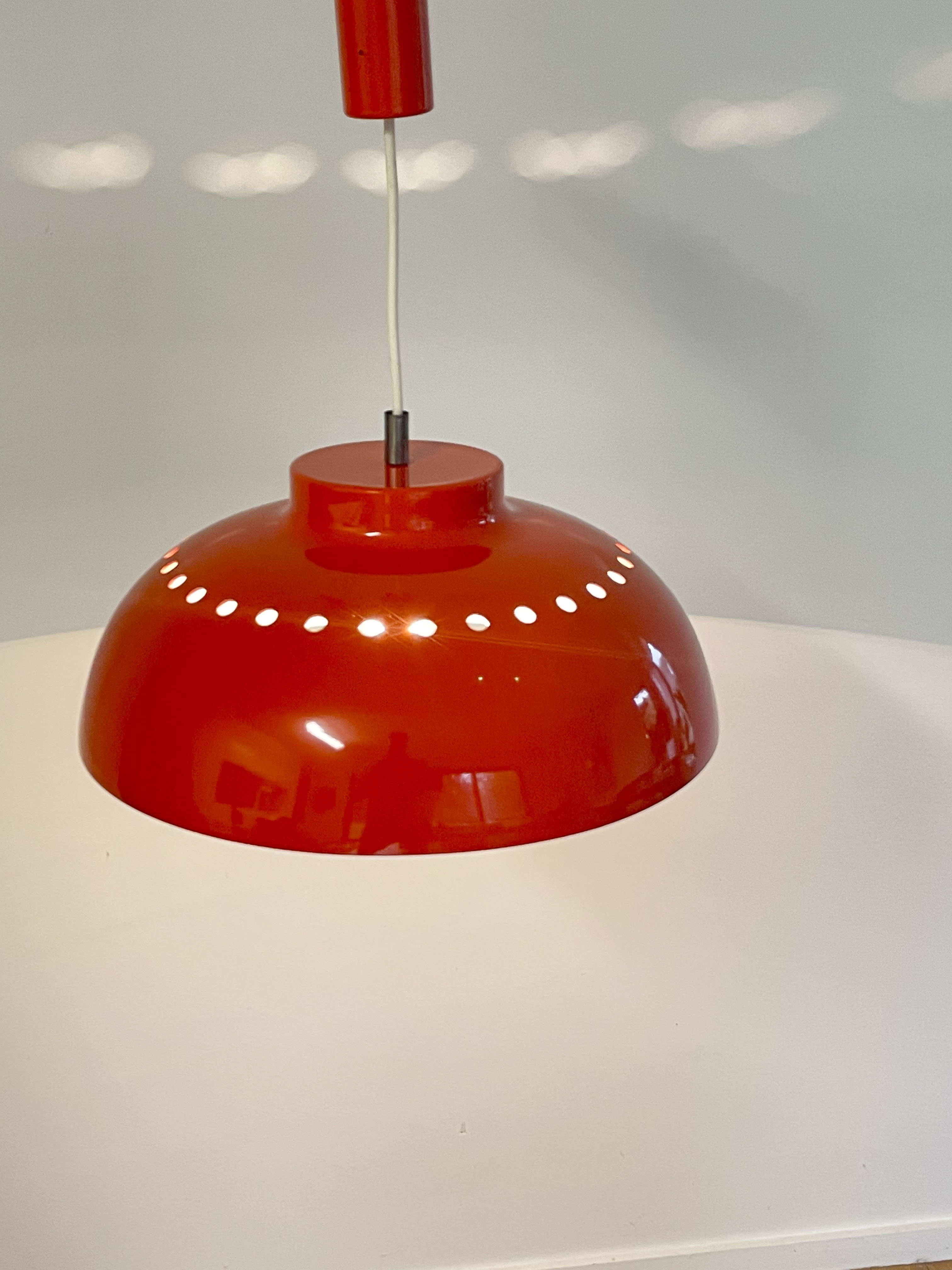 Orange metal suspension, 1970