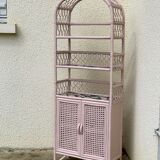 Étagère en rotin rose poudrée