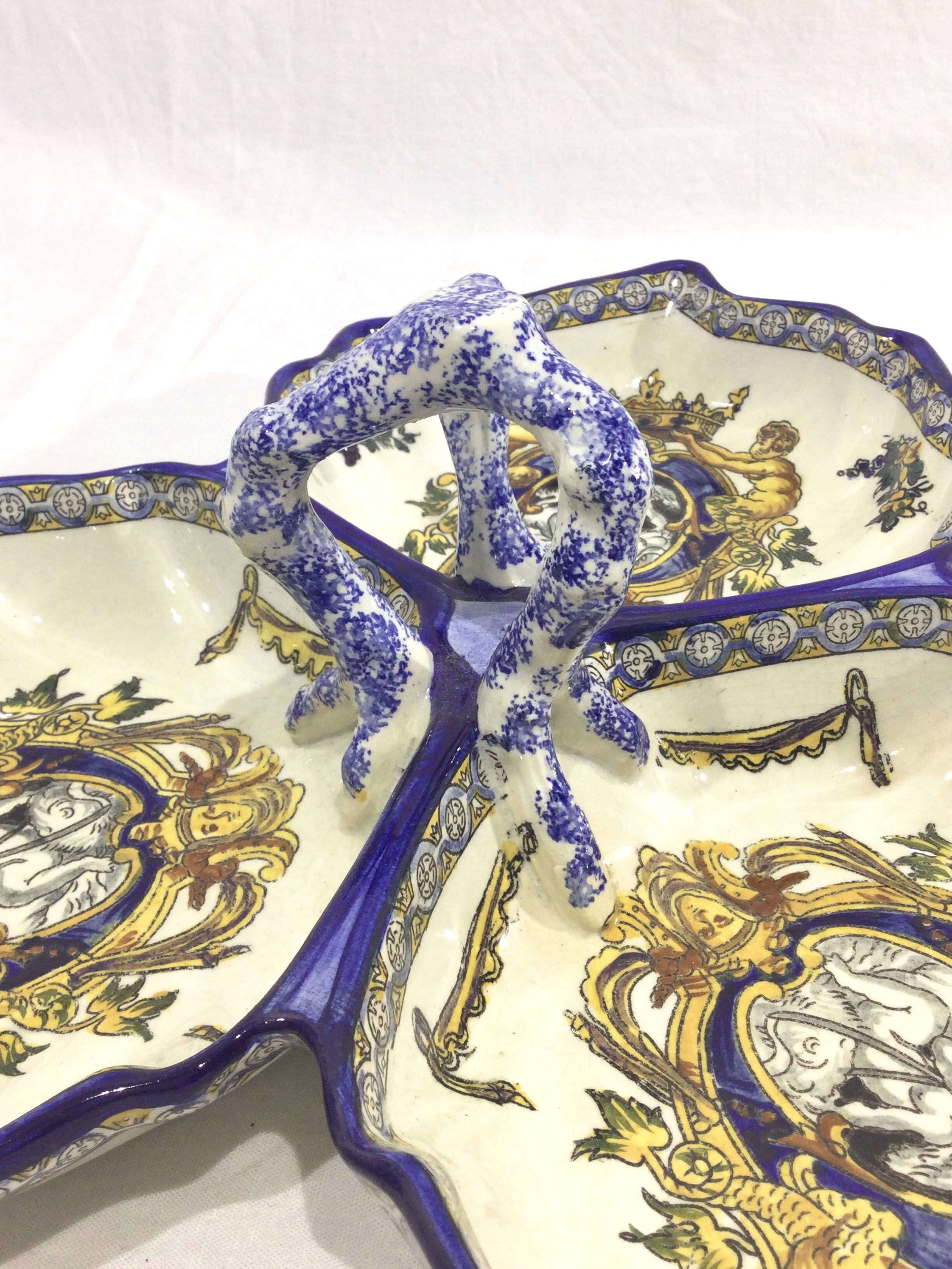 Gien - Hors d'oeuvres dish Renaissance décor