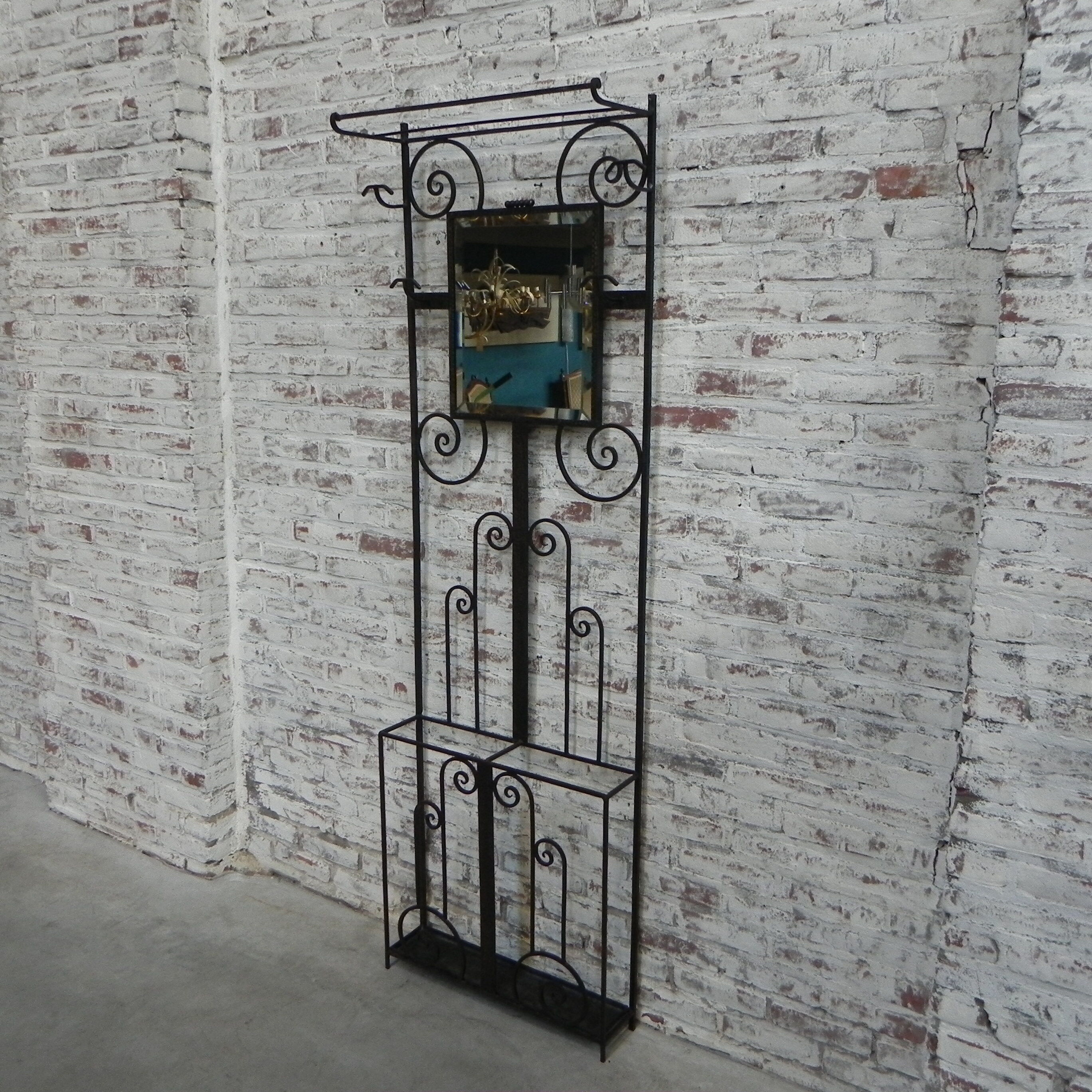 Standing Art Deco coat rack