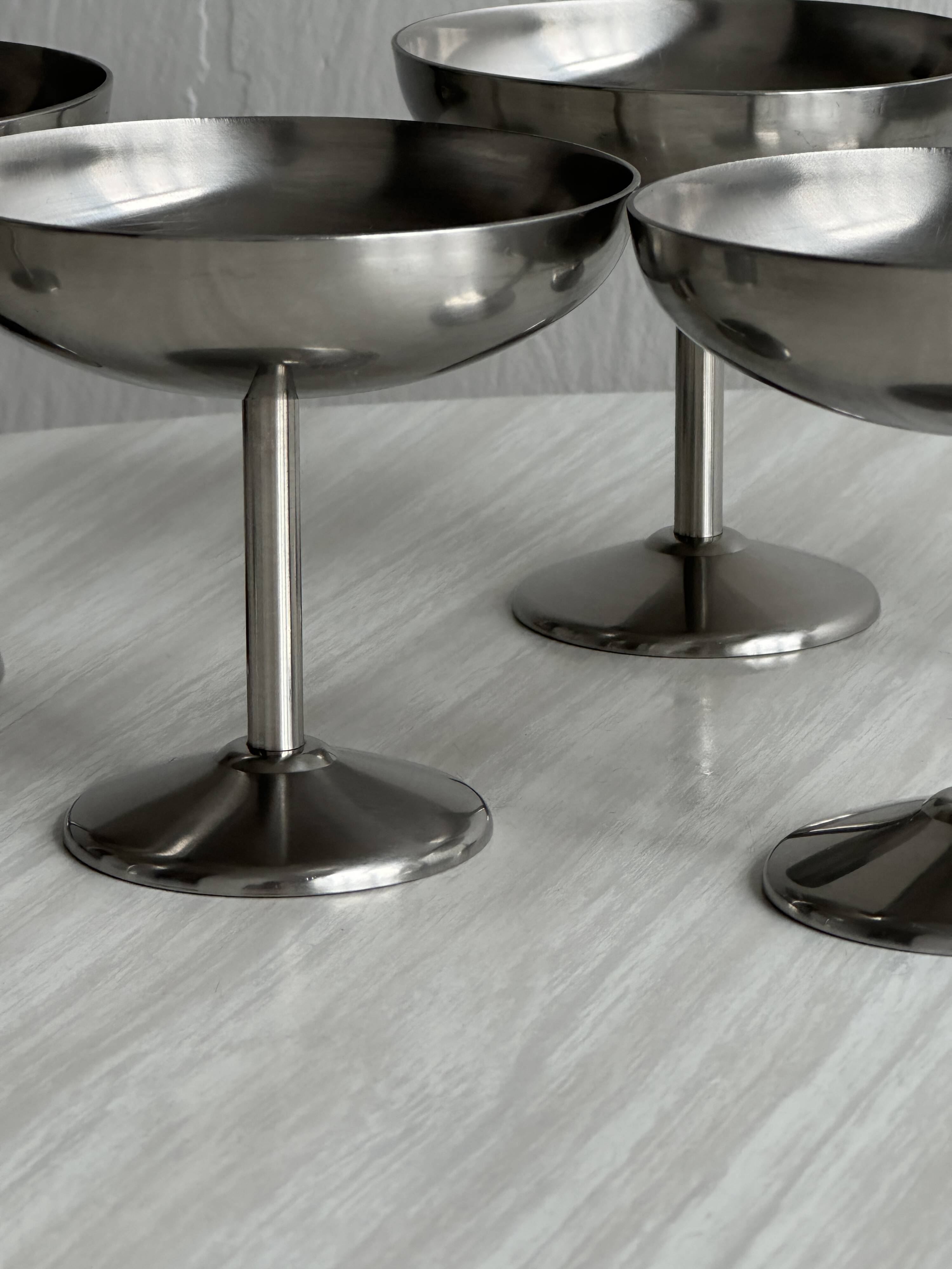 6 coupelles sur pied en inox style Letang Remy