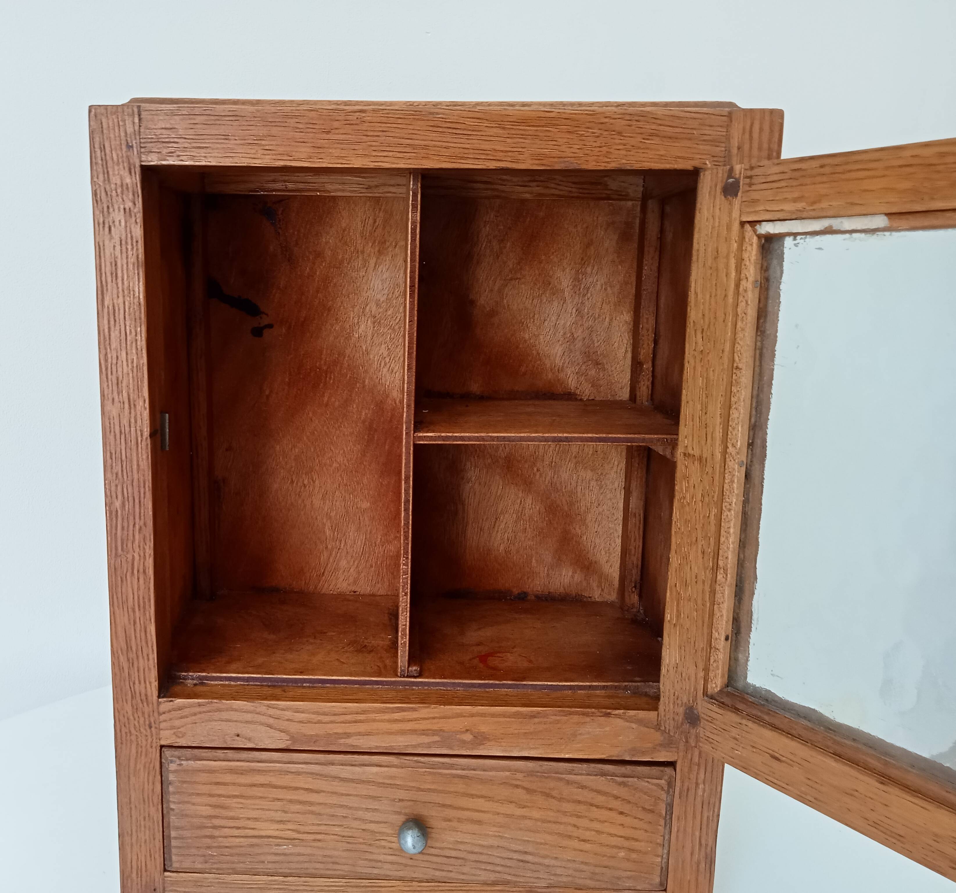 Vintage solid oak medicine cabinet