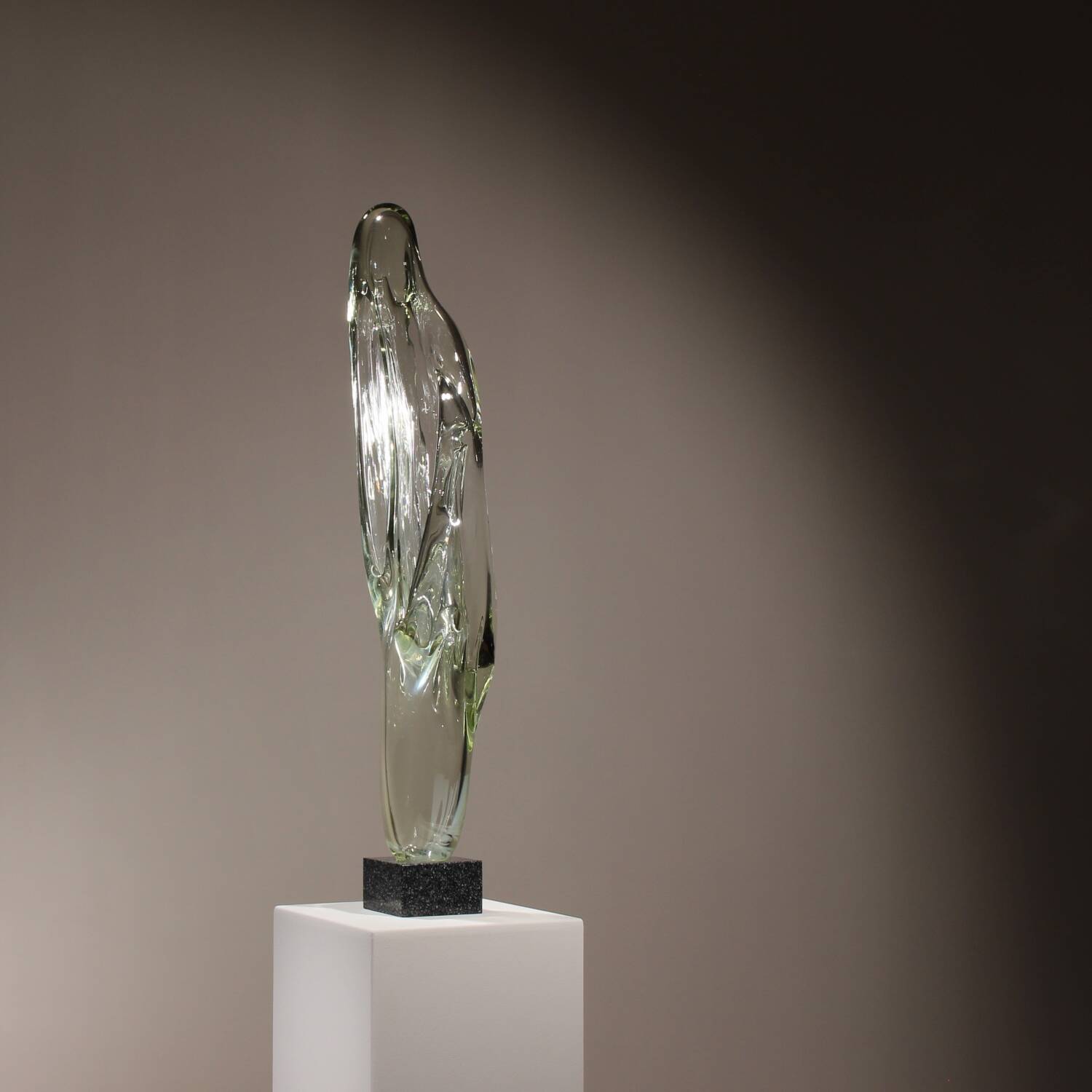 Monumental Glass Sculpture ‚Caviersecha‘ | Eastern Europe 1987