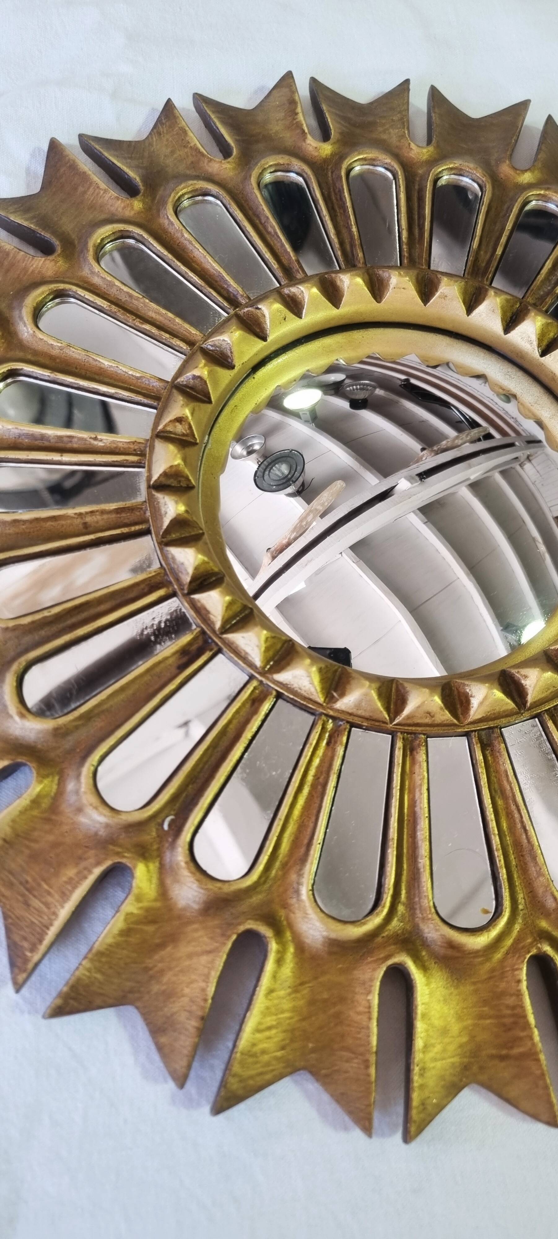 Faceted witch mirror