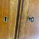 Armoire vintage pieds compas
