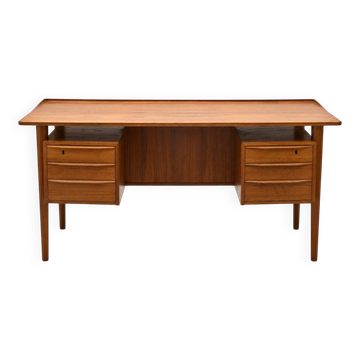 Bureau d'écriture vintage danois en teck par Peter Løvig Nielsen pour Løvig, années 1960