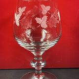 Large wine glass in frosted engraved glass or crystal Pampre & vine leaf