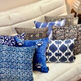 Coussin block print fleurs “jardin indien” - brun/bleu