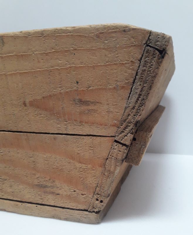 Wooden box trapezoidal