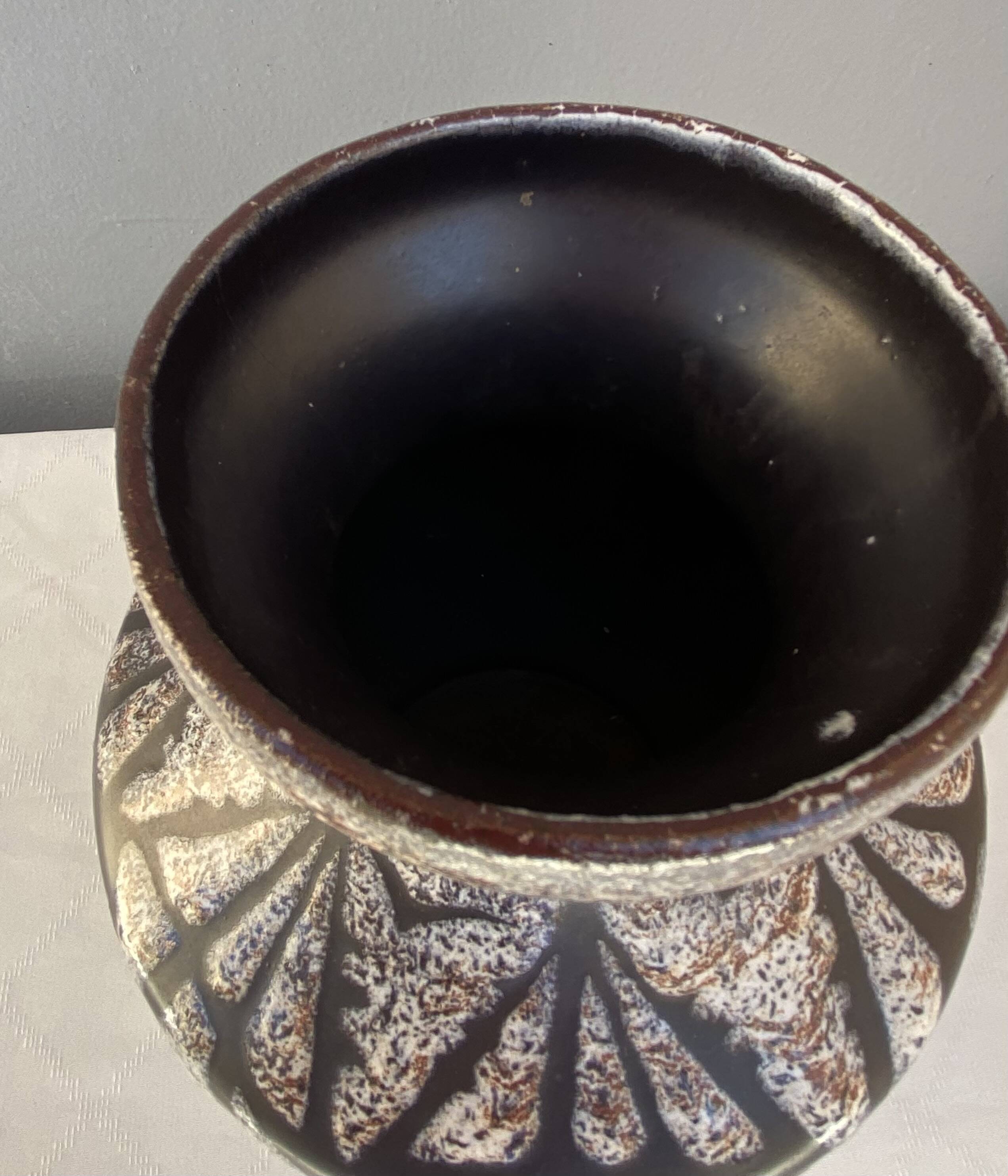 Saint Clement ceramic vase