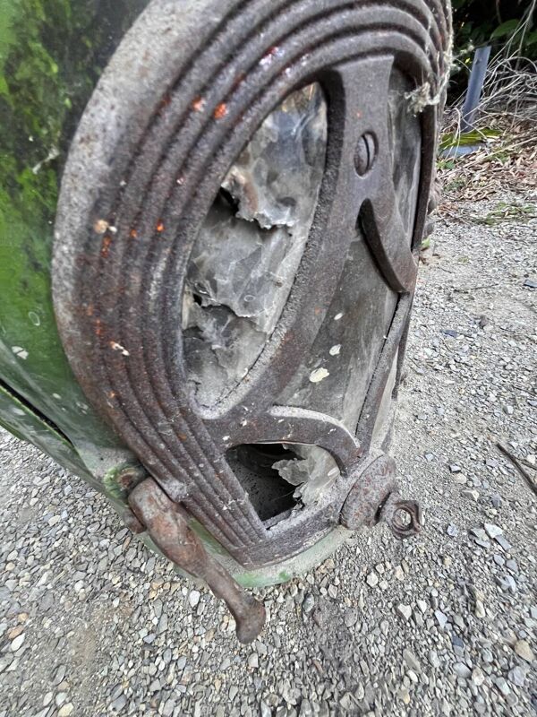 Poêle à bois ancien