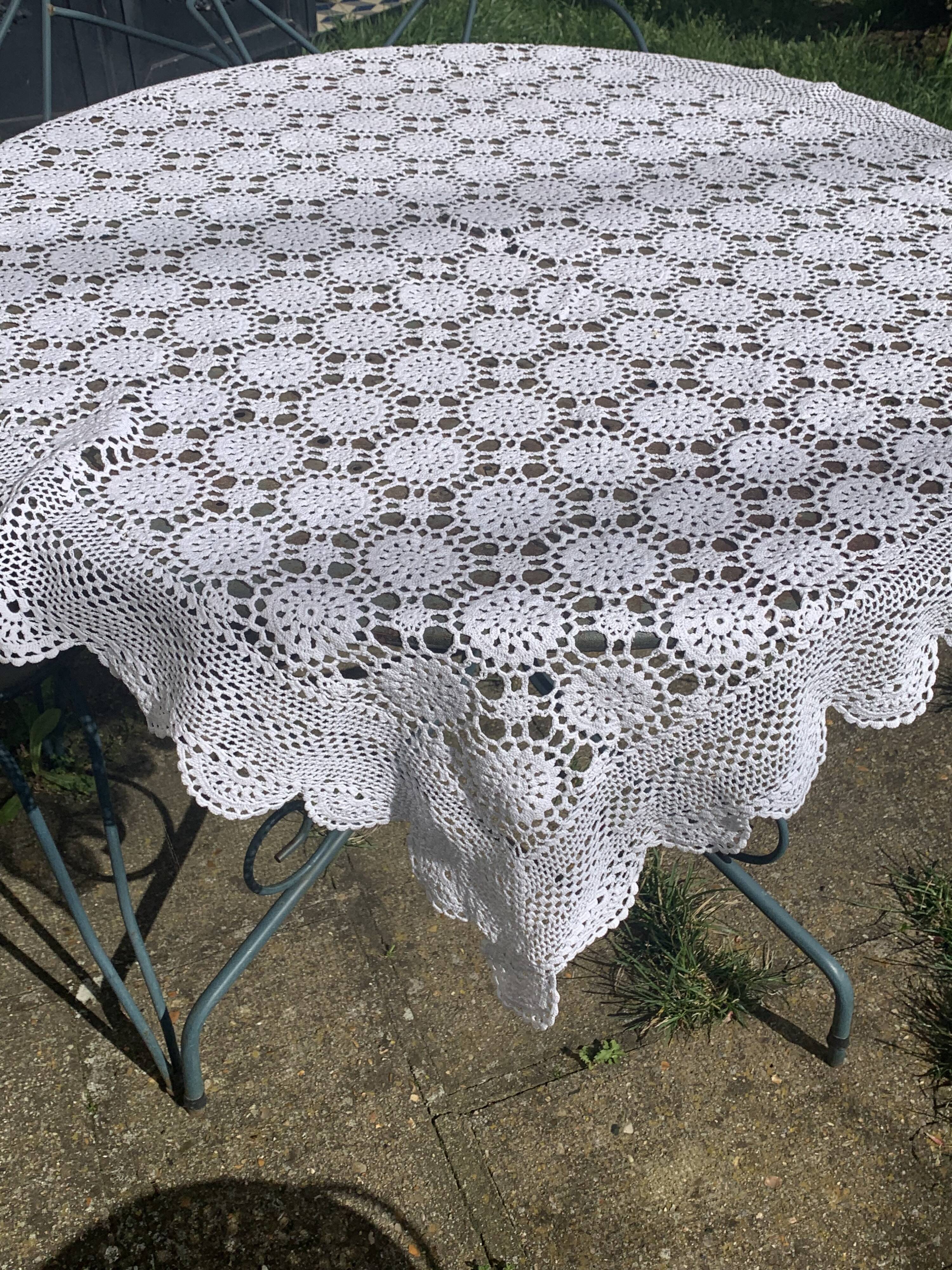 Tablecloth, crochet blanket in white cotton, artisanal and vintage