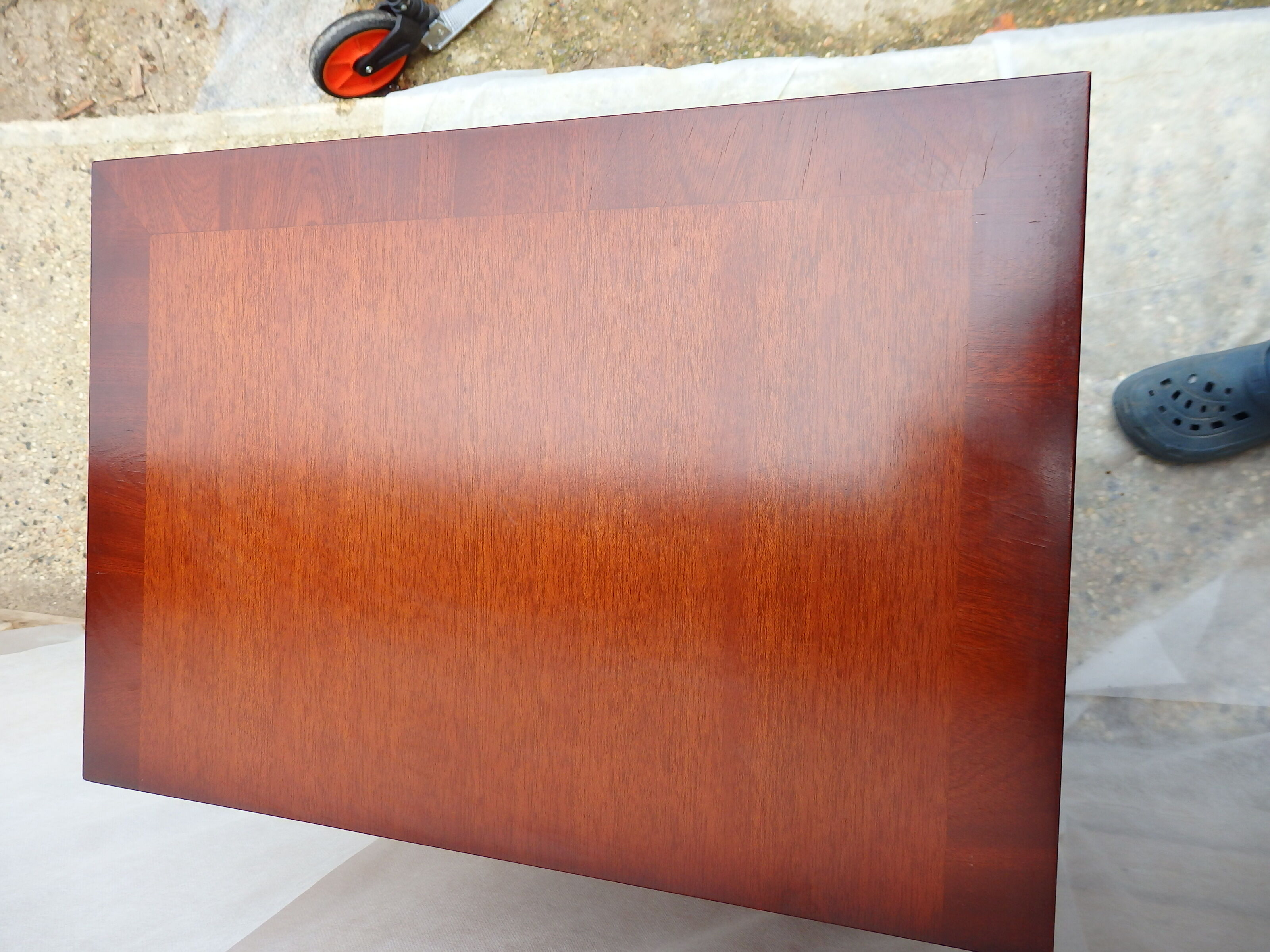 English-style dresser