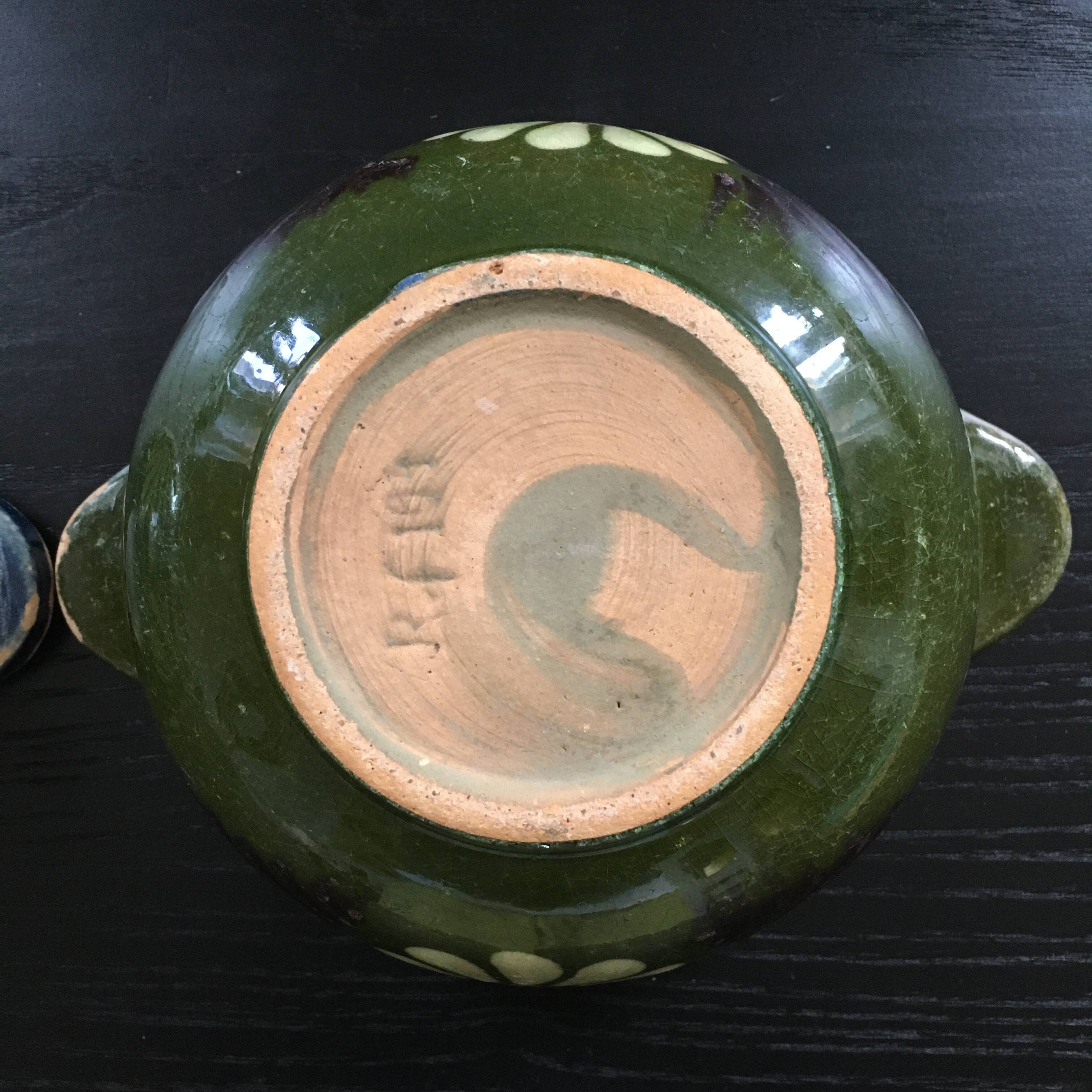 Pair of 2 antique ear bowls