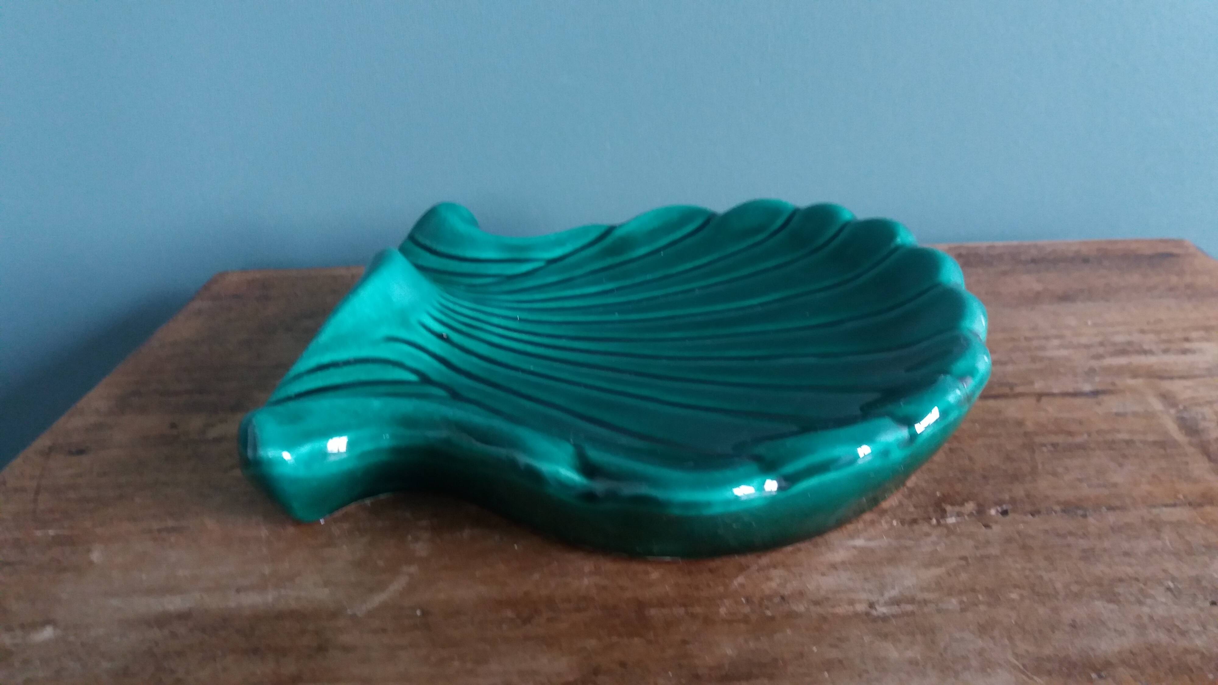 Coquillage coupelle vide poche vert émeraude