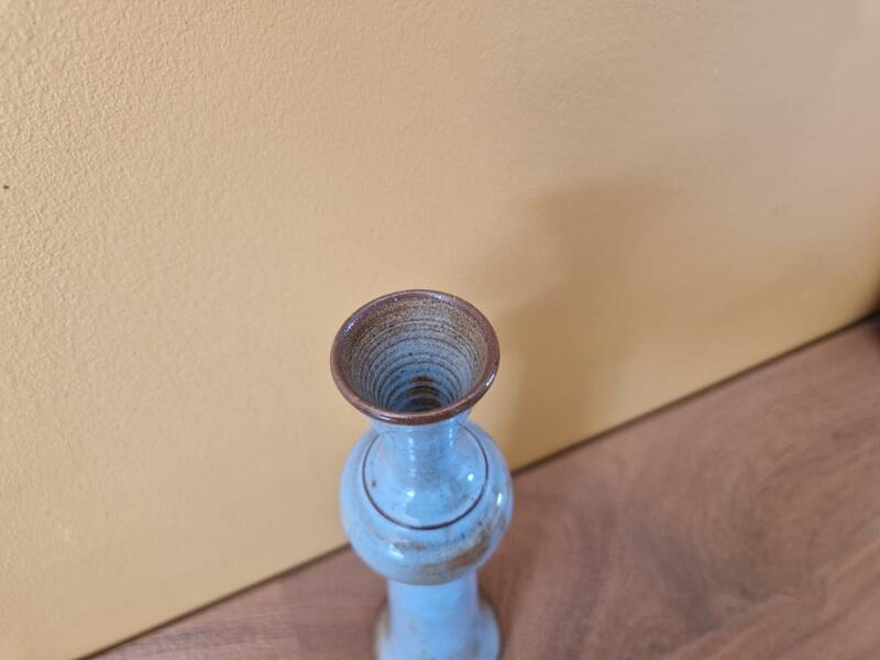 Jean François Descombes (Born in 1940) in Vallauris - Single-flower vase in blue enameled ceramic with reflections