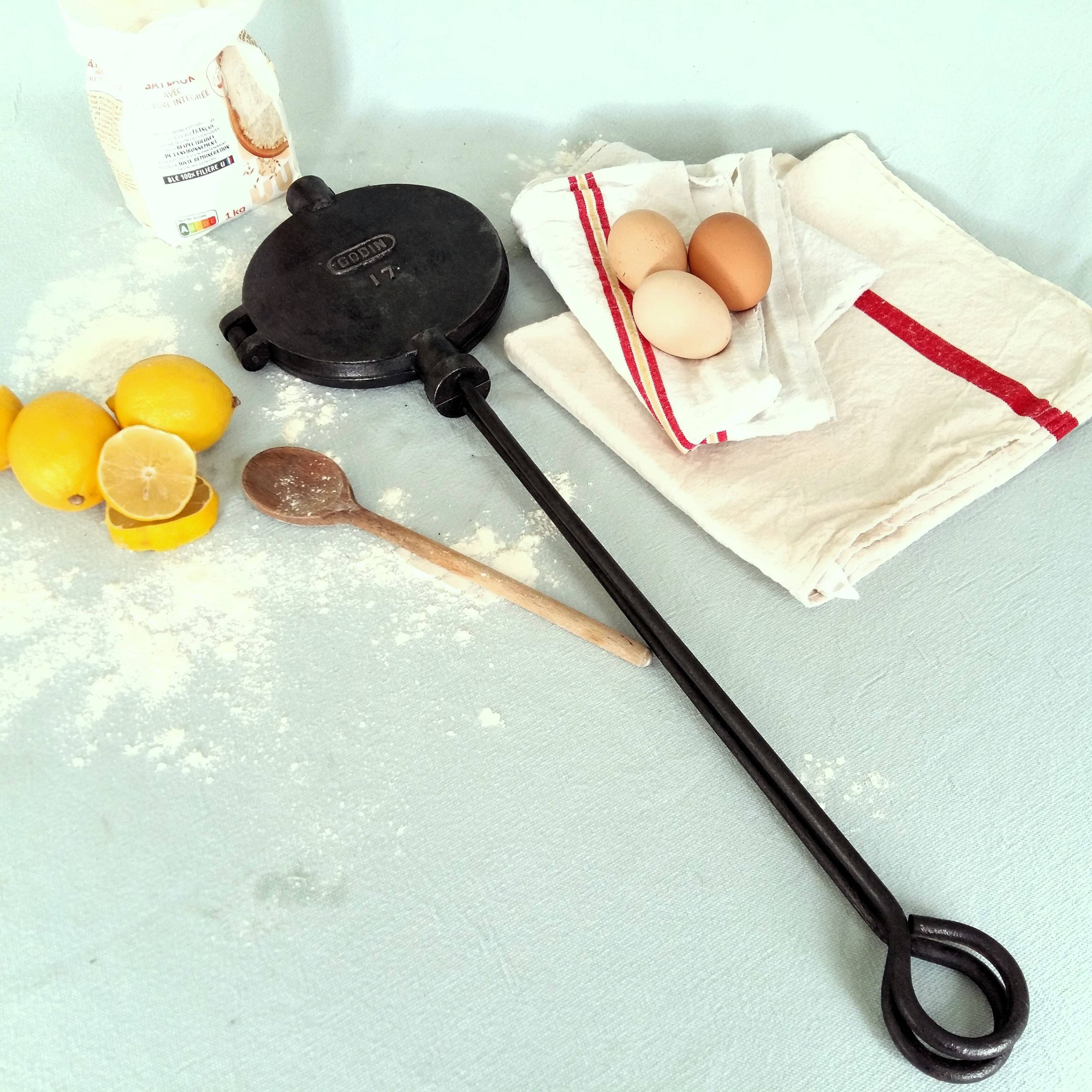 Antique Waffle Iron. French Godin Waffle Maker. Cast Iron Waffle Pan.