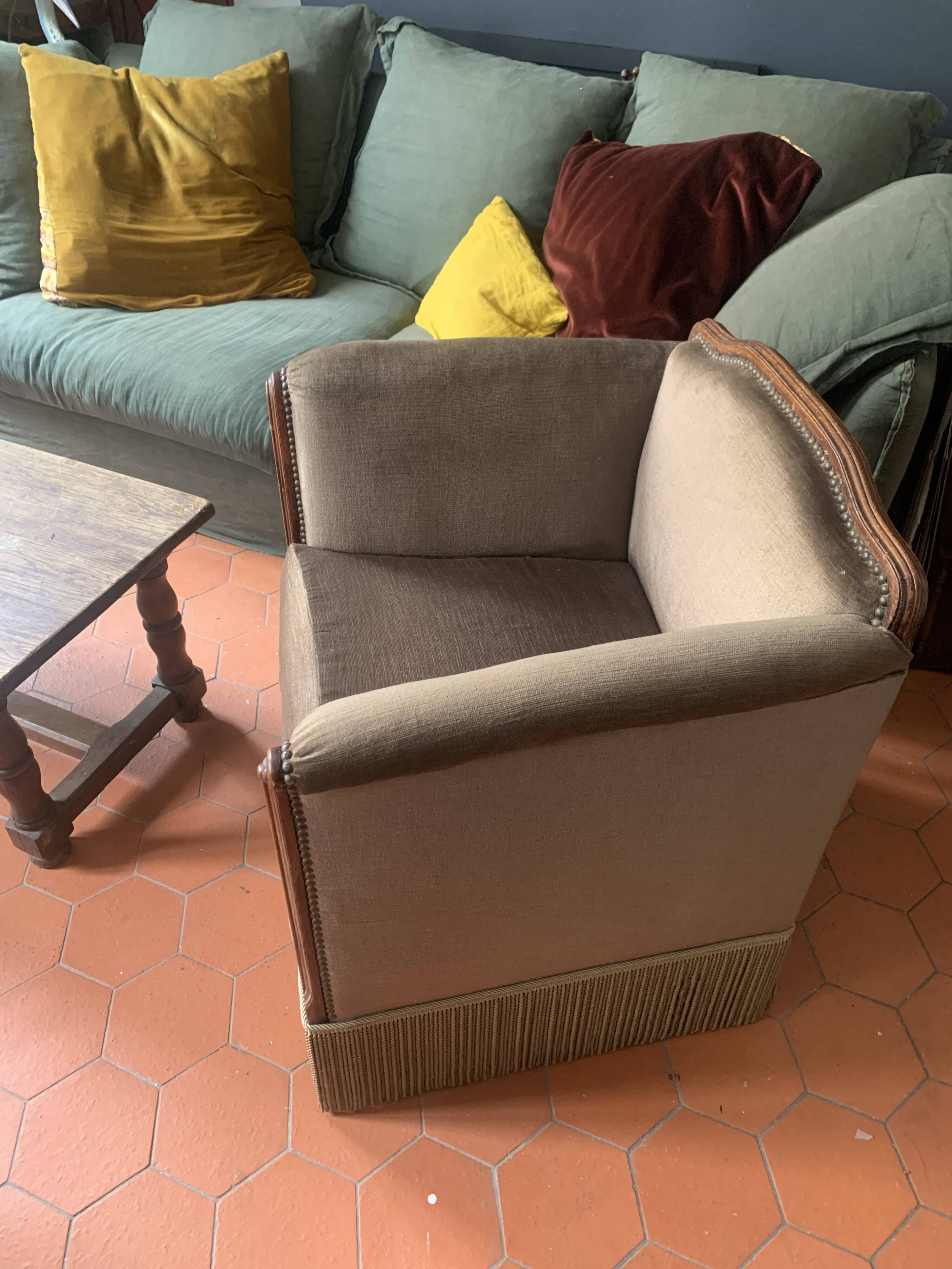 Art Deco armchair in taupe velvet, 1920/30