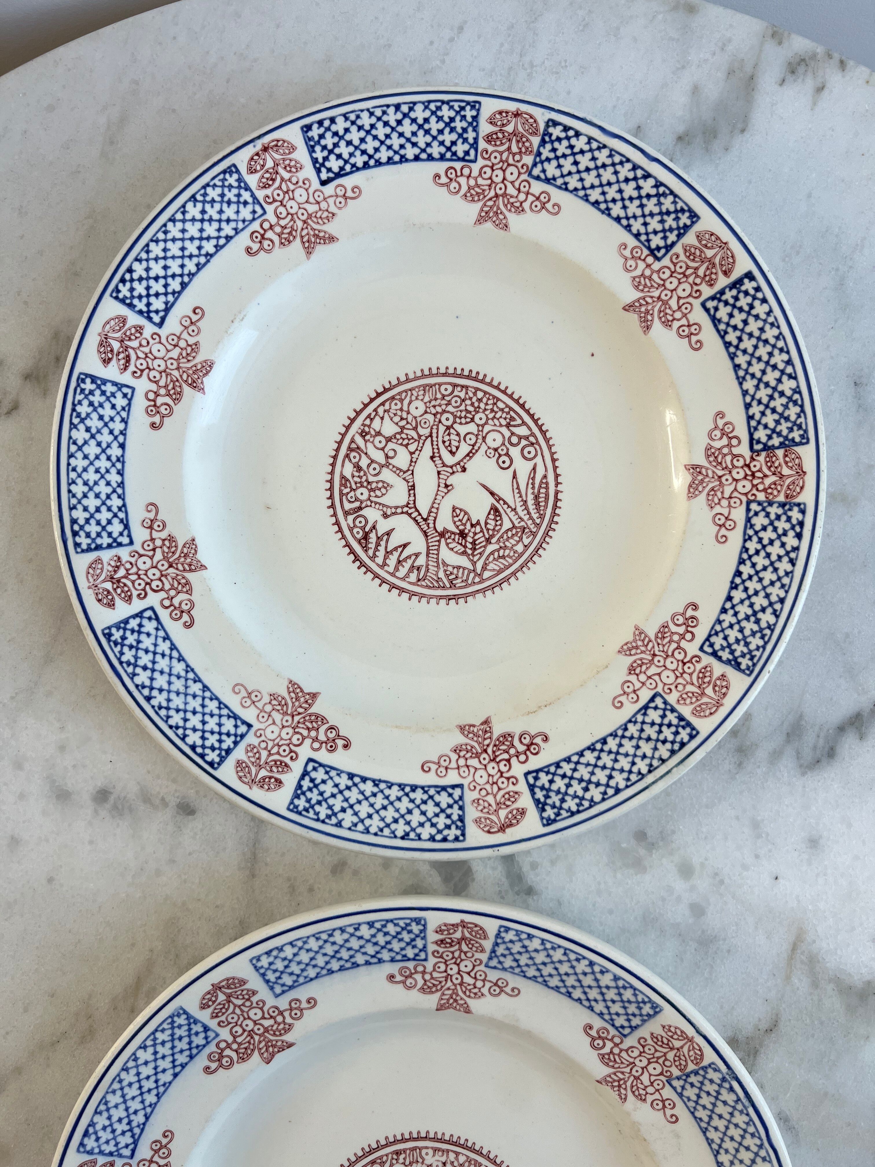 2 assiettes plates Longwy Fecamp en terre de fer