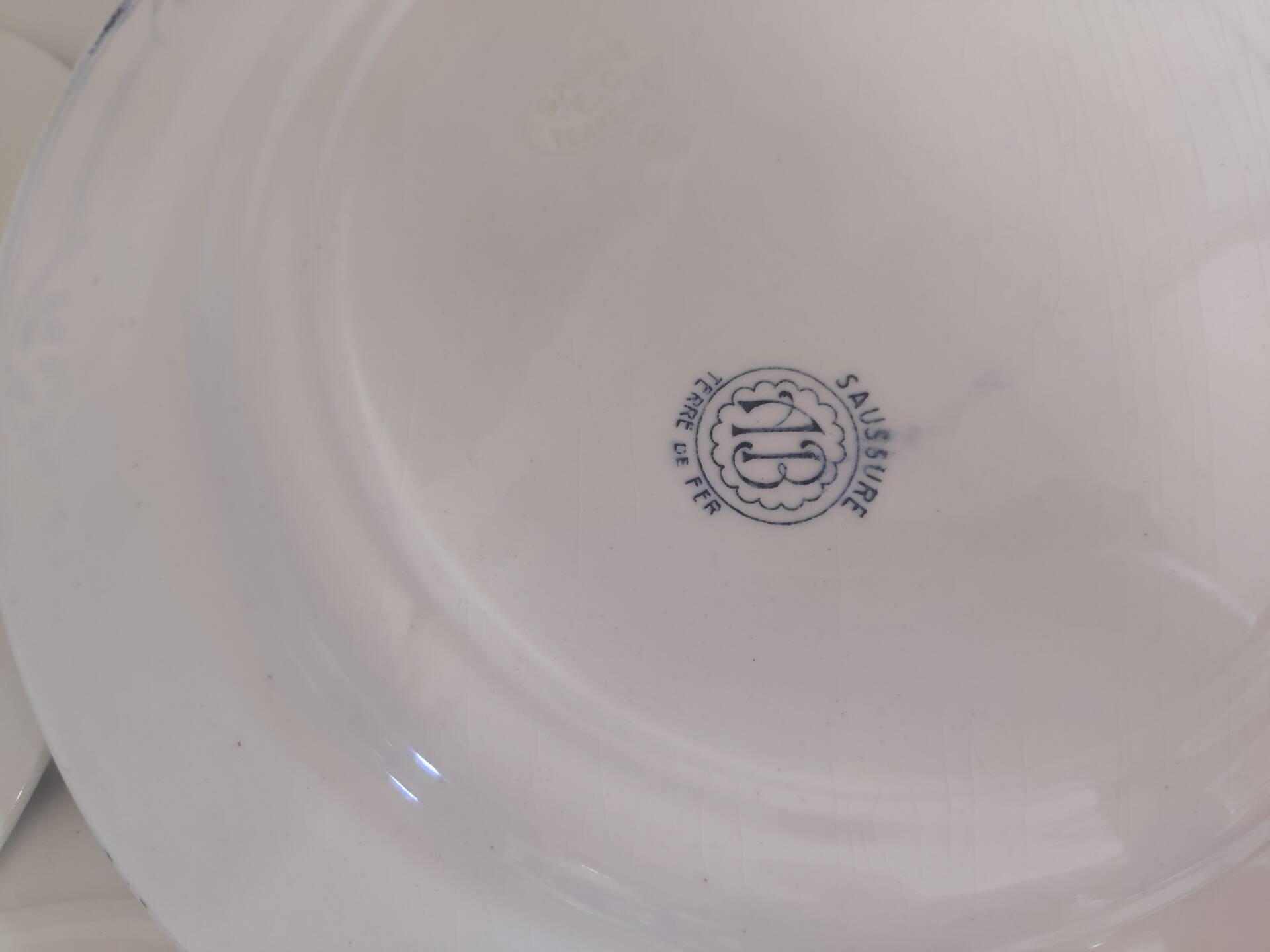 Flat plates ironstone Saussure